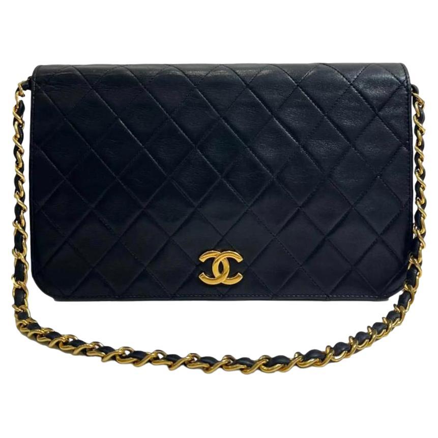 Chanel Vintage Timeless Sac en cuir à rabat unique en vente