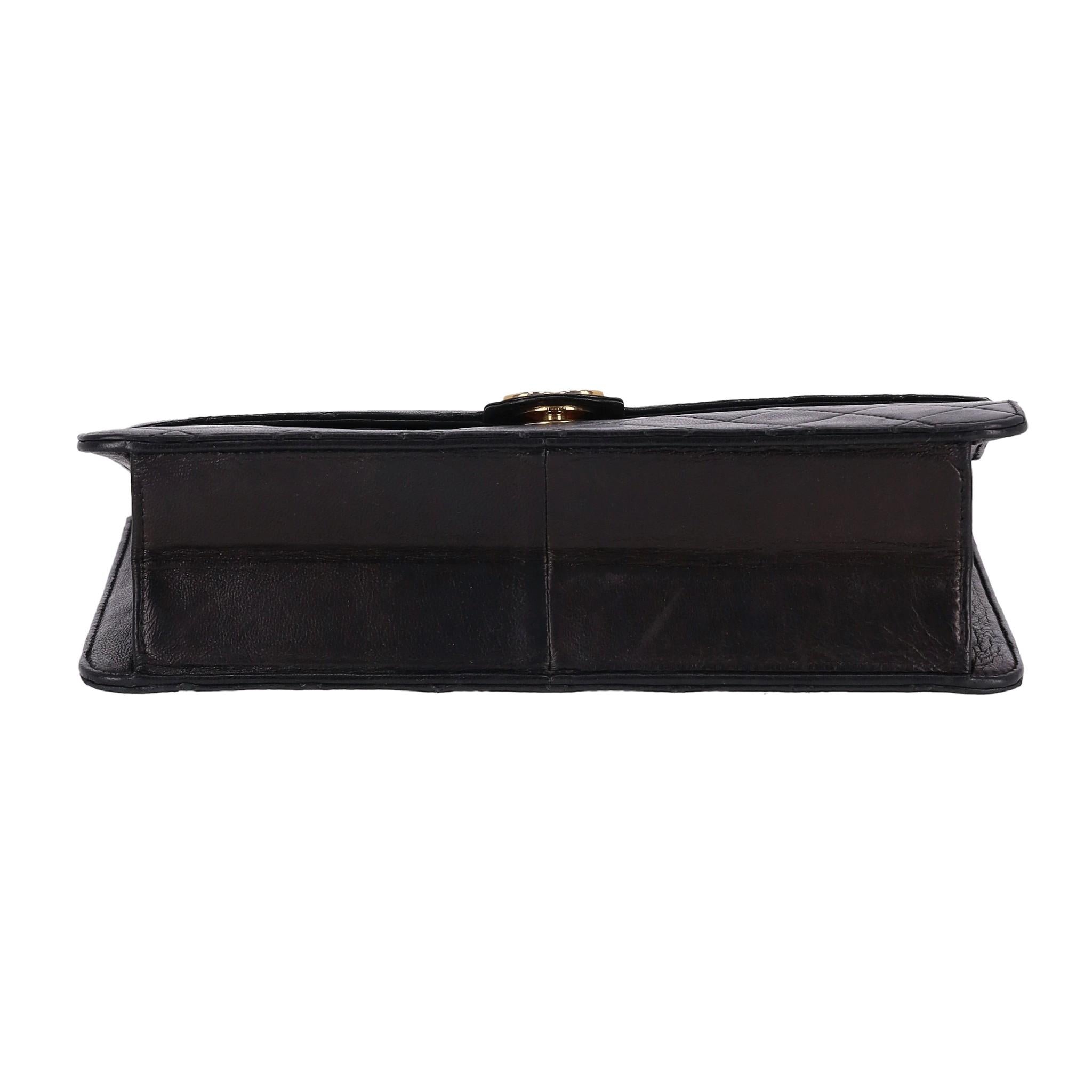 Women's Chanel Vintage Timeless Single Flap Medium Lambskin Leather Bag For Sale