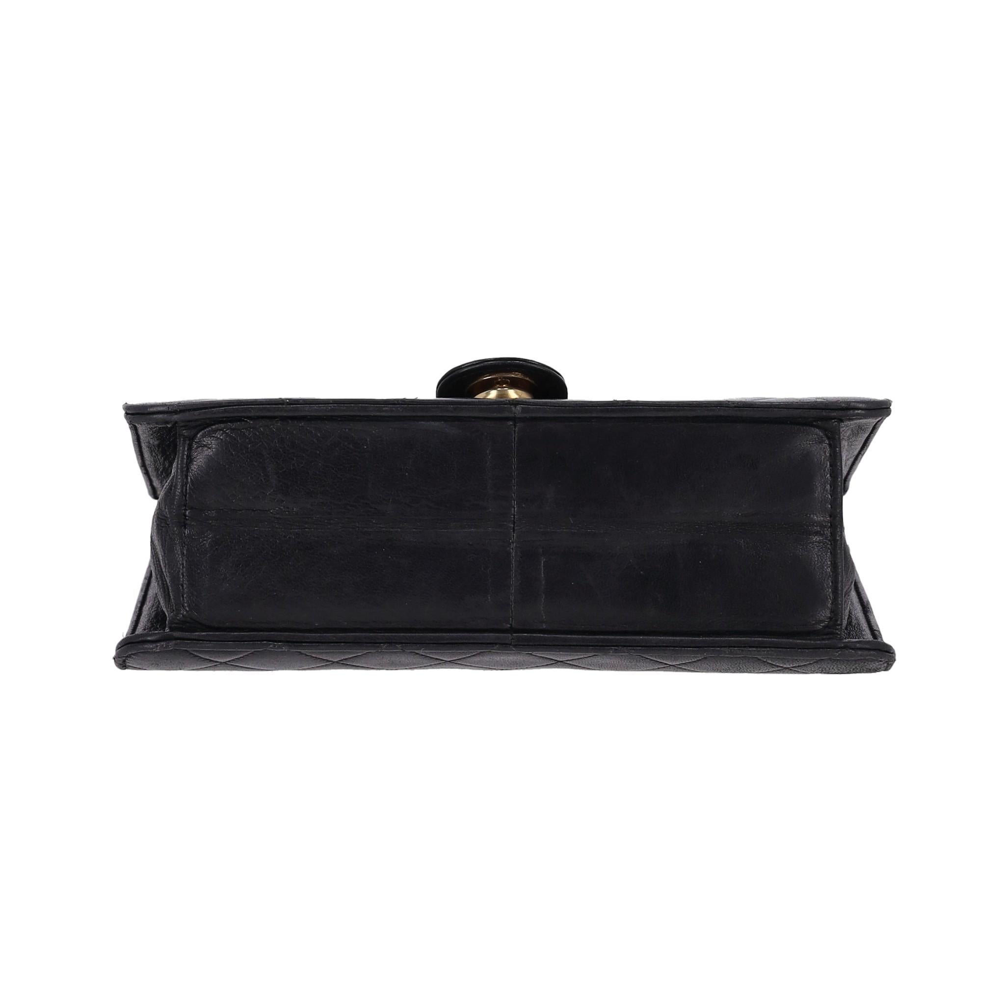 Women's Chanel Vintage Timeless Single Flap Small Lambskin Leather Bag For Sale