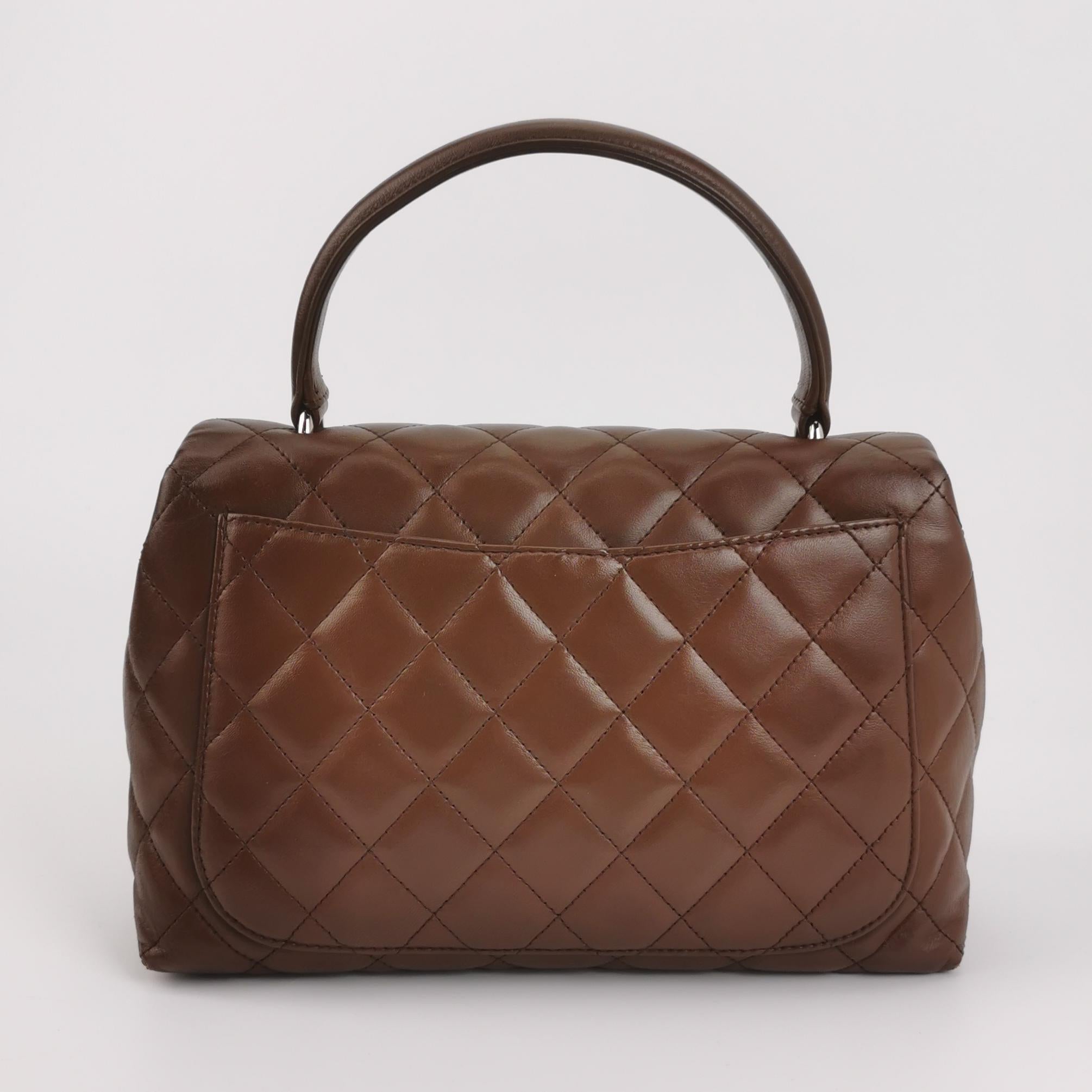 Chanel Vintage Top Handle Kelly Flap Bag Cuir d'agneau marron Bon état - En vente à AUBERVILLIERS, FR