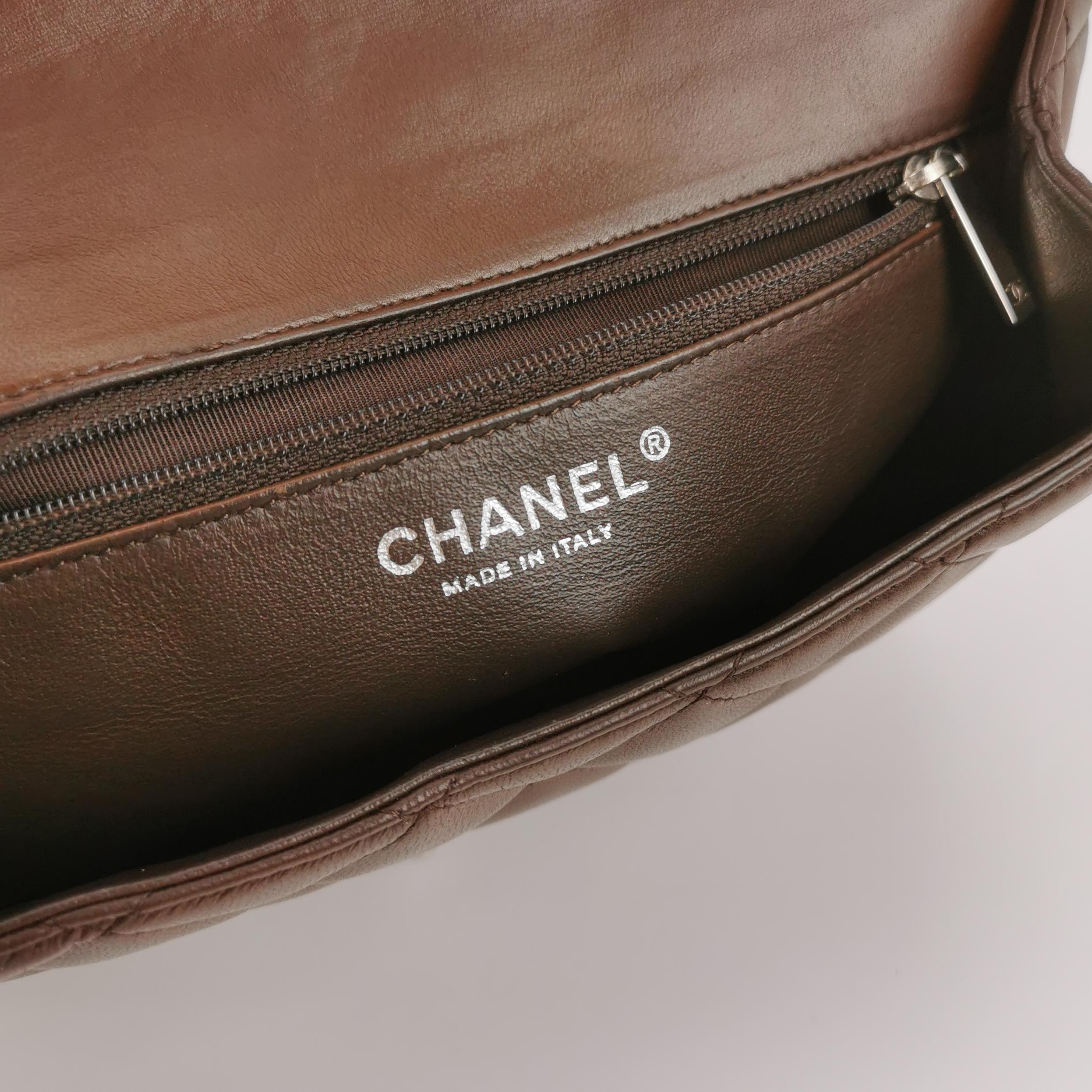 Chanel Vintage Top Handle Kelly Flap Bag Cuir d'agneau marron en vente 2