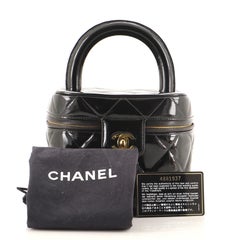 Chanel Vintage Top Handle Vanity Case Gestepptes Lack Mini