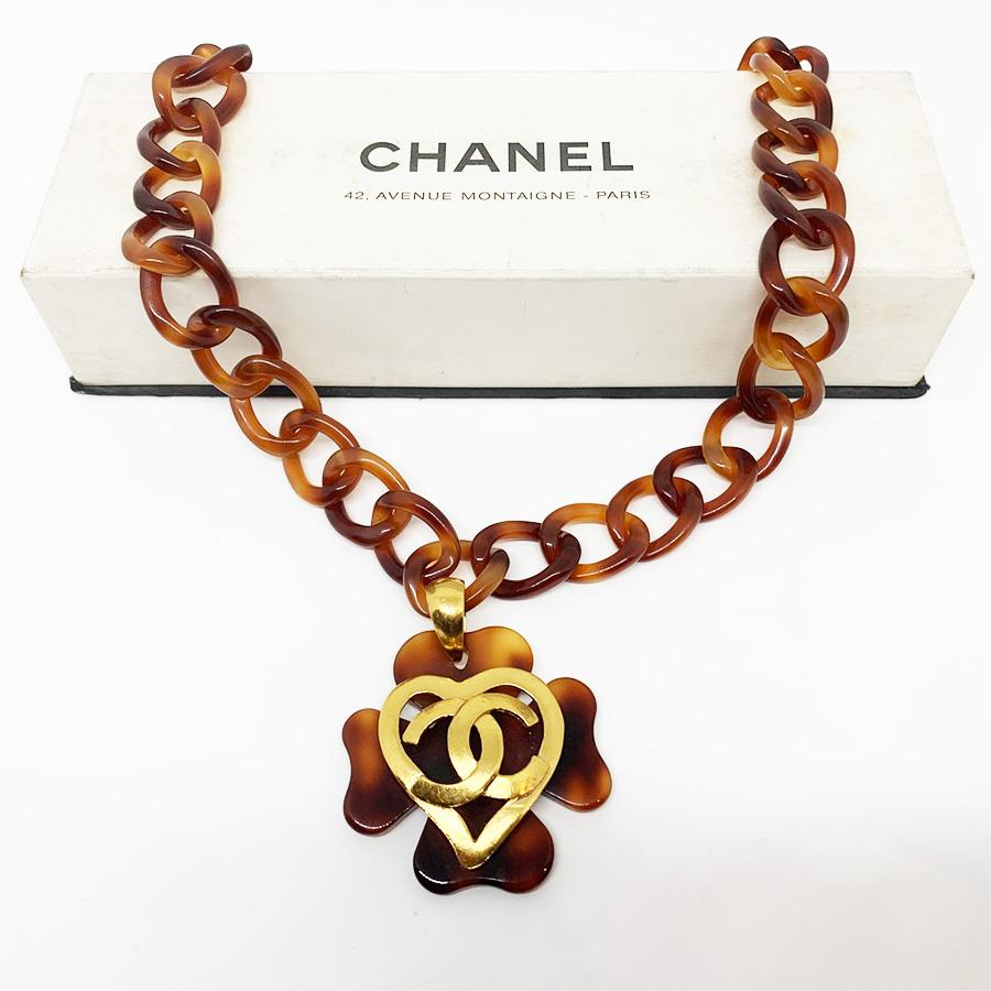 chanel vintage heart necklace