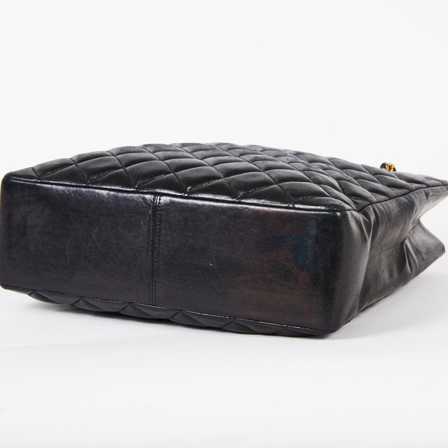 CHANEL Vintage Tote Bag in Black Smooth Quilted Lamb Leather 3
