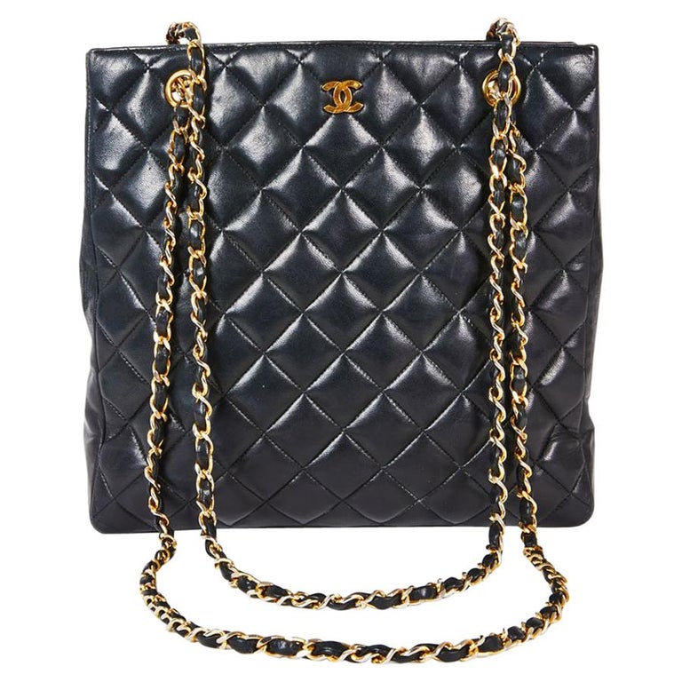 CHANEL Vintage Tote Bag in Black Smooth Quilted Lamb Leather For Sale at 1stdibs