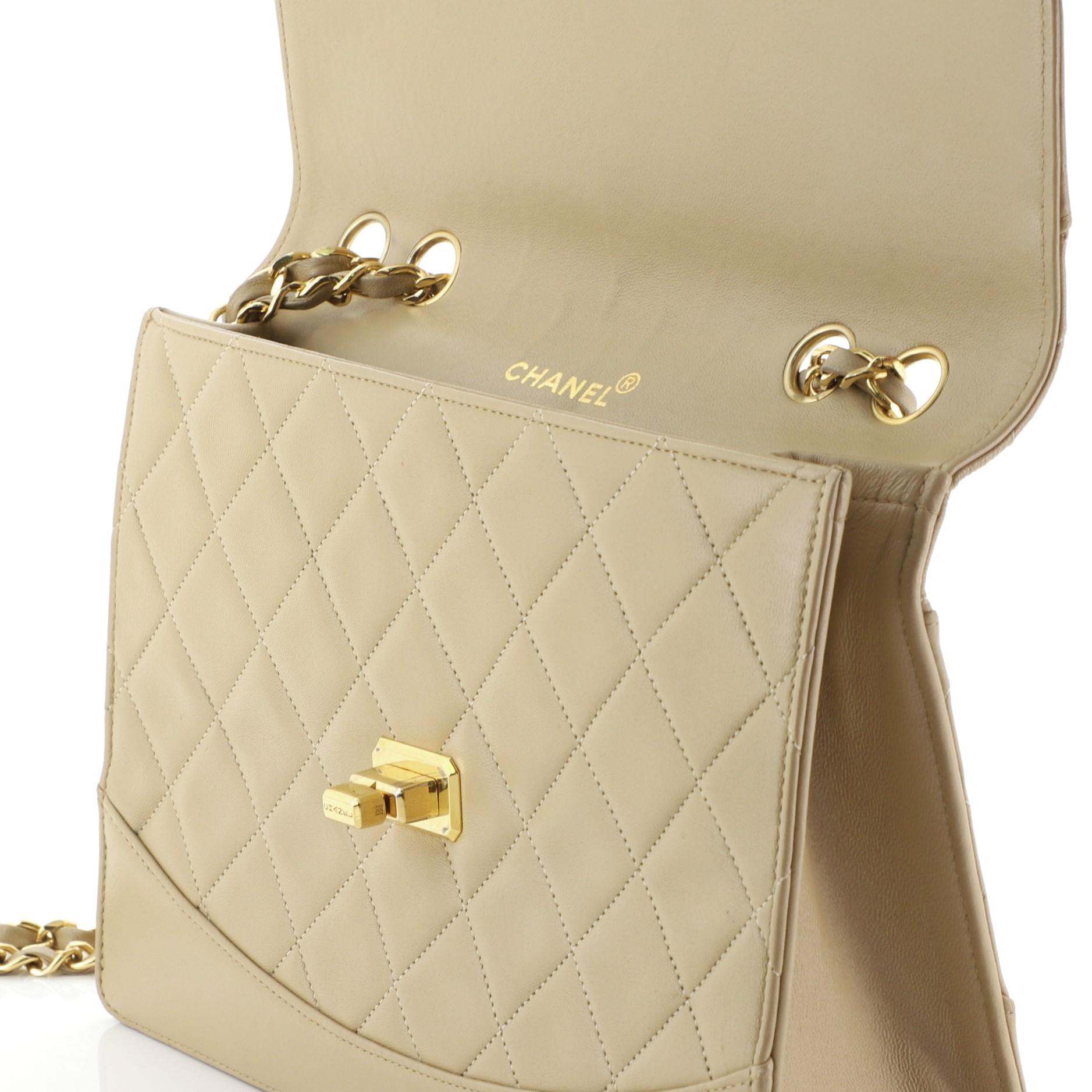 Chanel Vintage Trapezoid Flap Lock Bag Leather Medium 3
