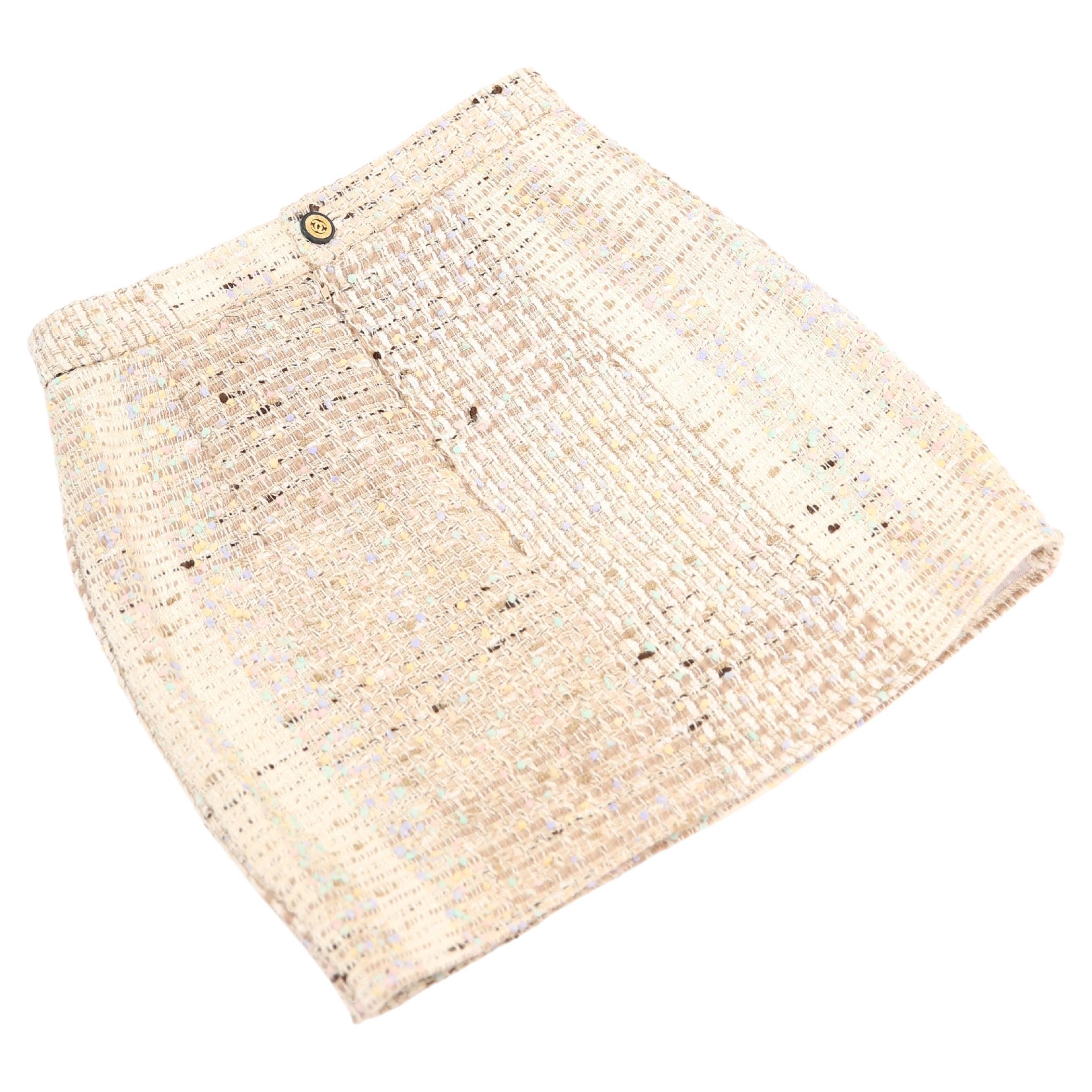 Chanel vintage tweed beige, ivory, pink, lilac, yellow, logo fitted mini skirt For Sale