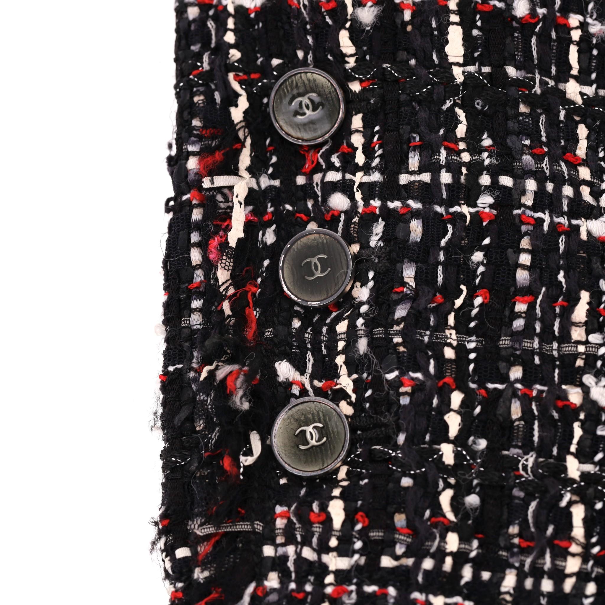 Chanel Vintage Tweed Jacket With Matching Tie For Sale 1