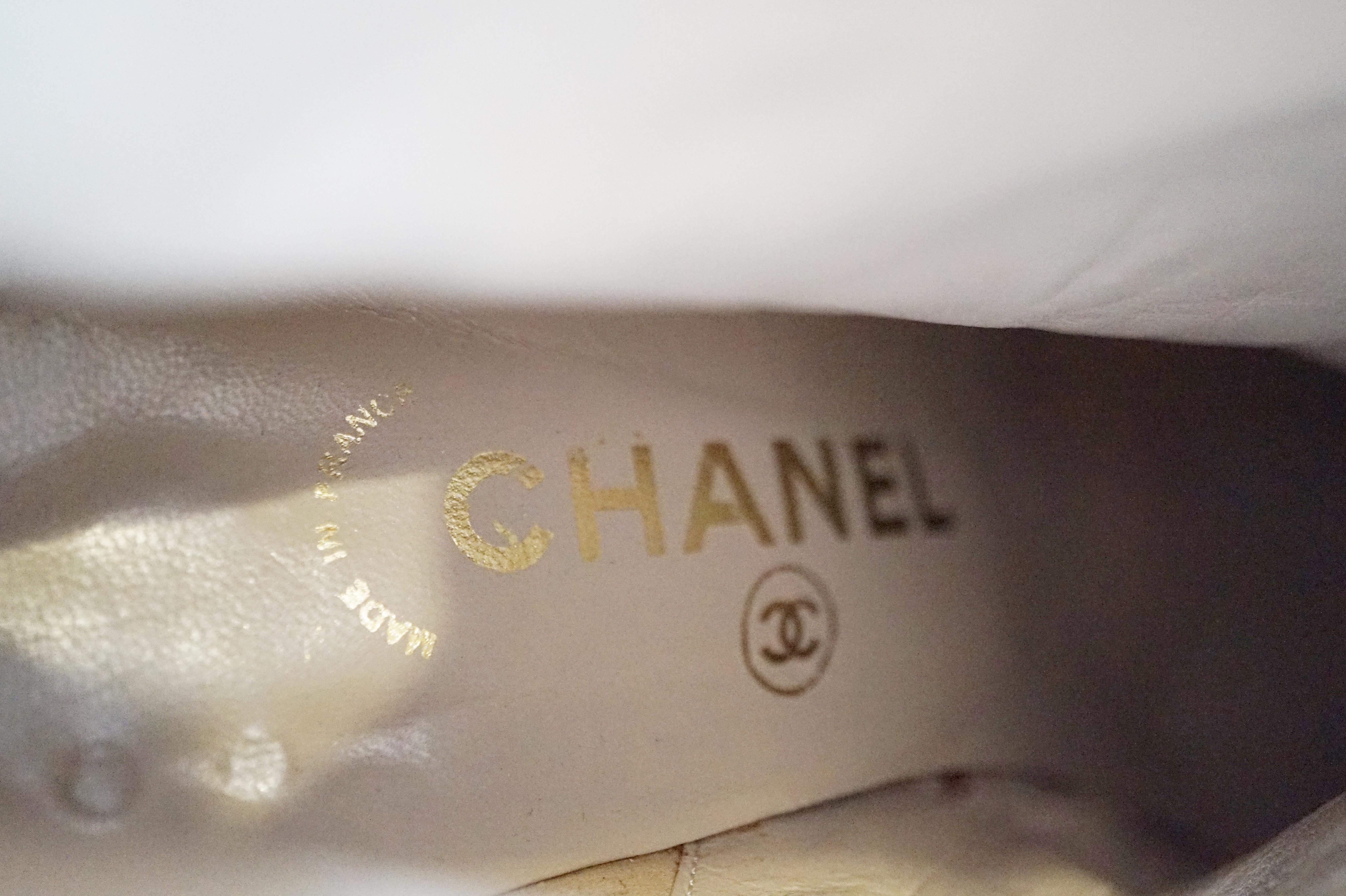 Chanel Vintage Two-Tone Lambskin Heeled Boots, circa 1960, Handmade in France 5