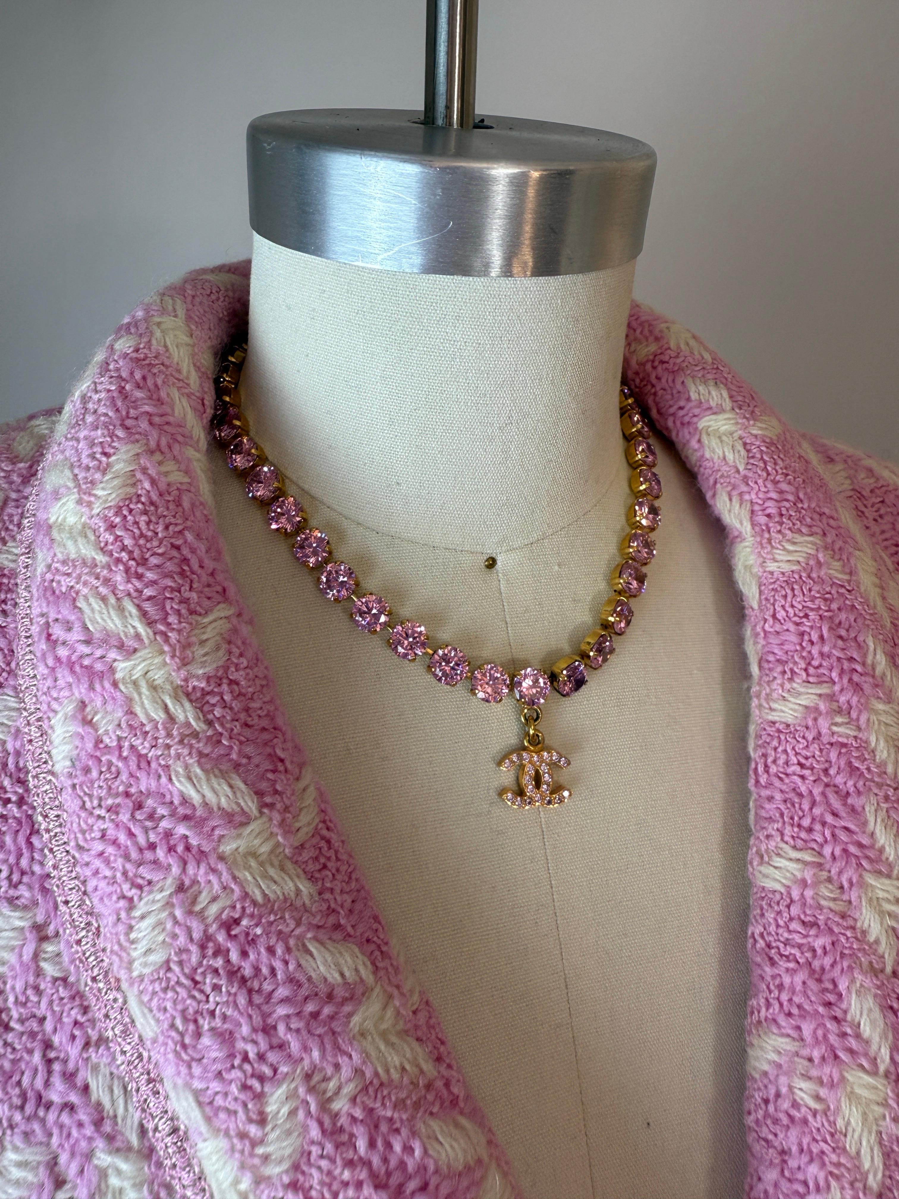 Chanel Vintage Ultra Rare 95P Rose Barbie Choker en vente 7
