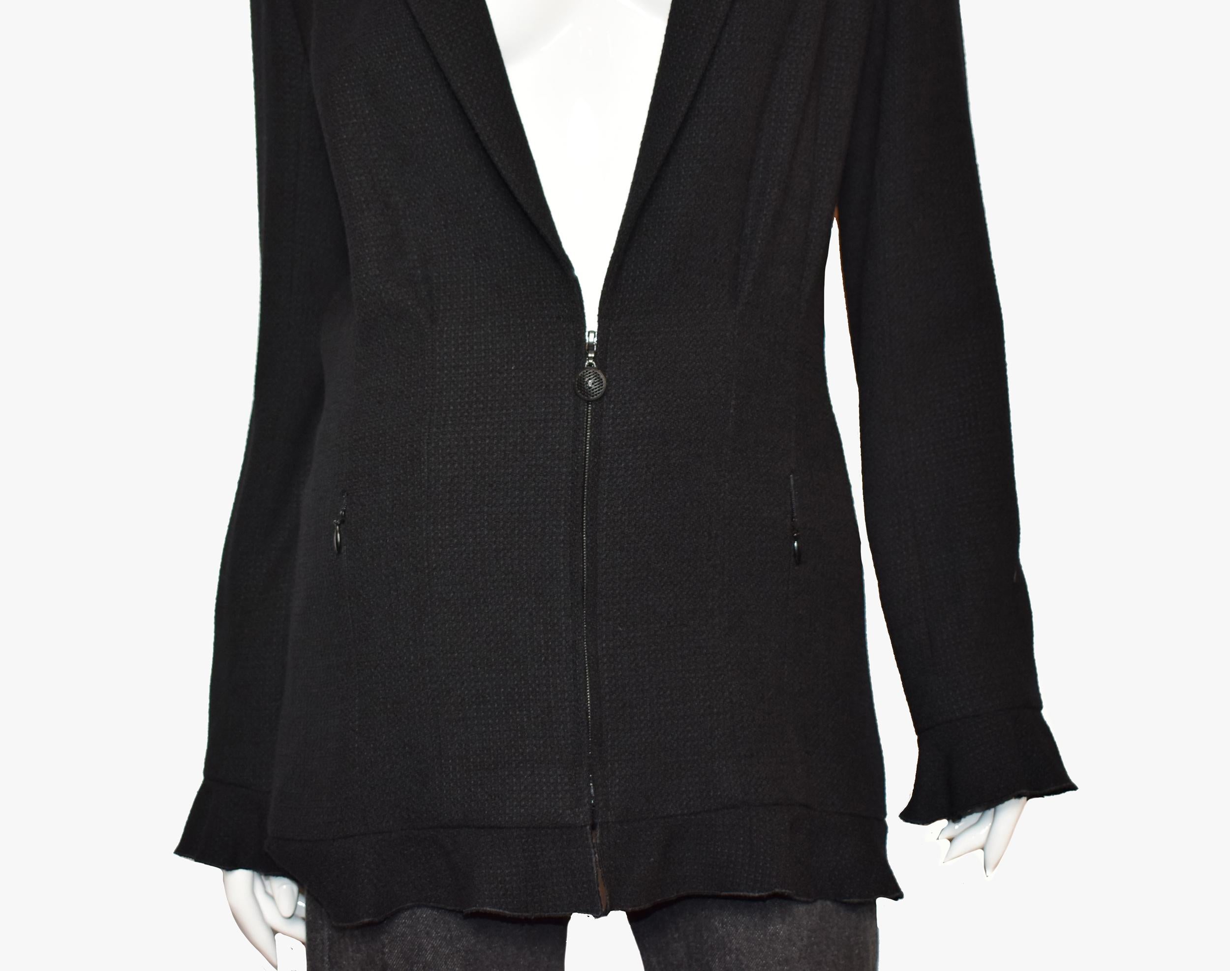 Chanel Vintage V-neck Blazer, Spring 2002 Collection In Good Condition In New York, NY