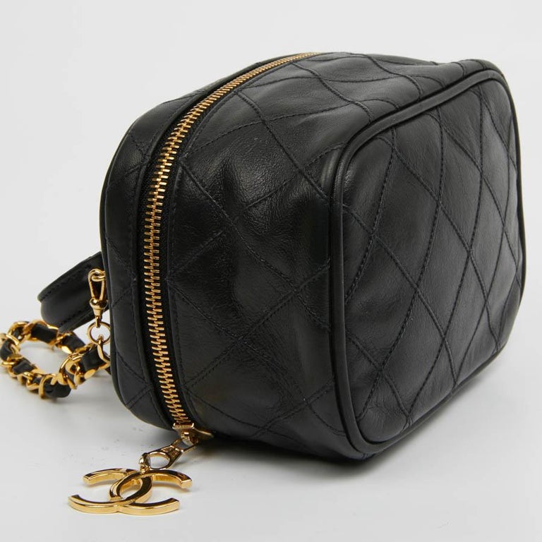 chanel leather handbag shoulder used