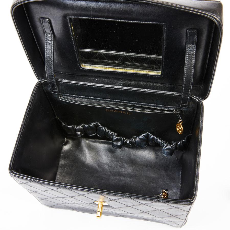 CHANEL Vintage Vanity Case in Black Smooth Quilted Lambskin Leather 9