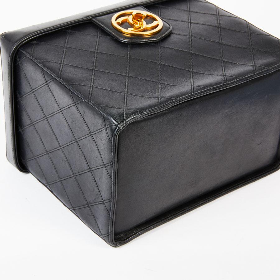 CHANEL Vintage Vanity Case in Black Smooth Quilted Lambskin Leather 2