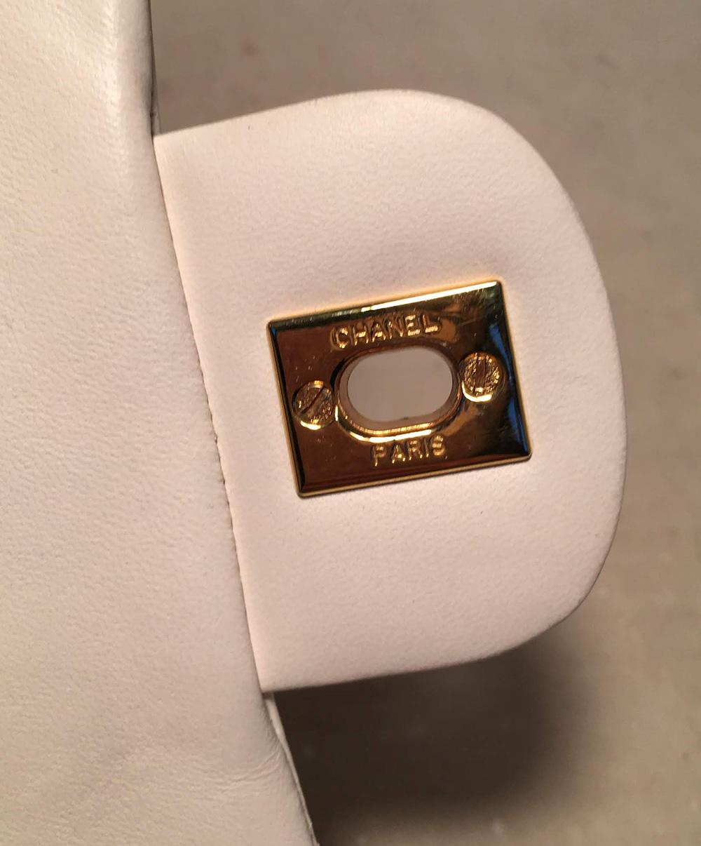 Chanel Vintage White 9 inch 2.55 Double Flap Classic Shoulder Bag 3