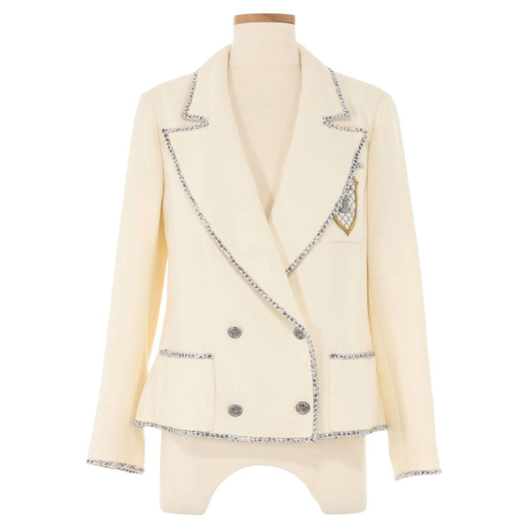 Chanel Vintage White Blazer with CC Crest | Cruise 2005 Collection For Sale