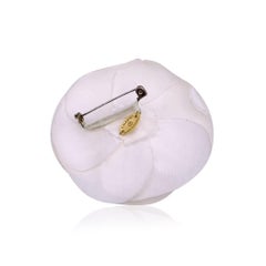 Chanel Vintage Weiße Stoffblume Camelia Kamelie Brosche Pin