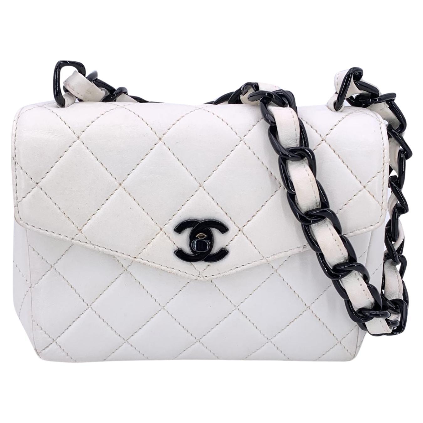 Mini sac à bandoulière Kelly vintage en cuir matelassé blanc Chanel