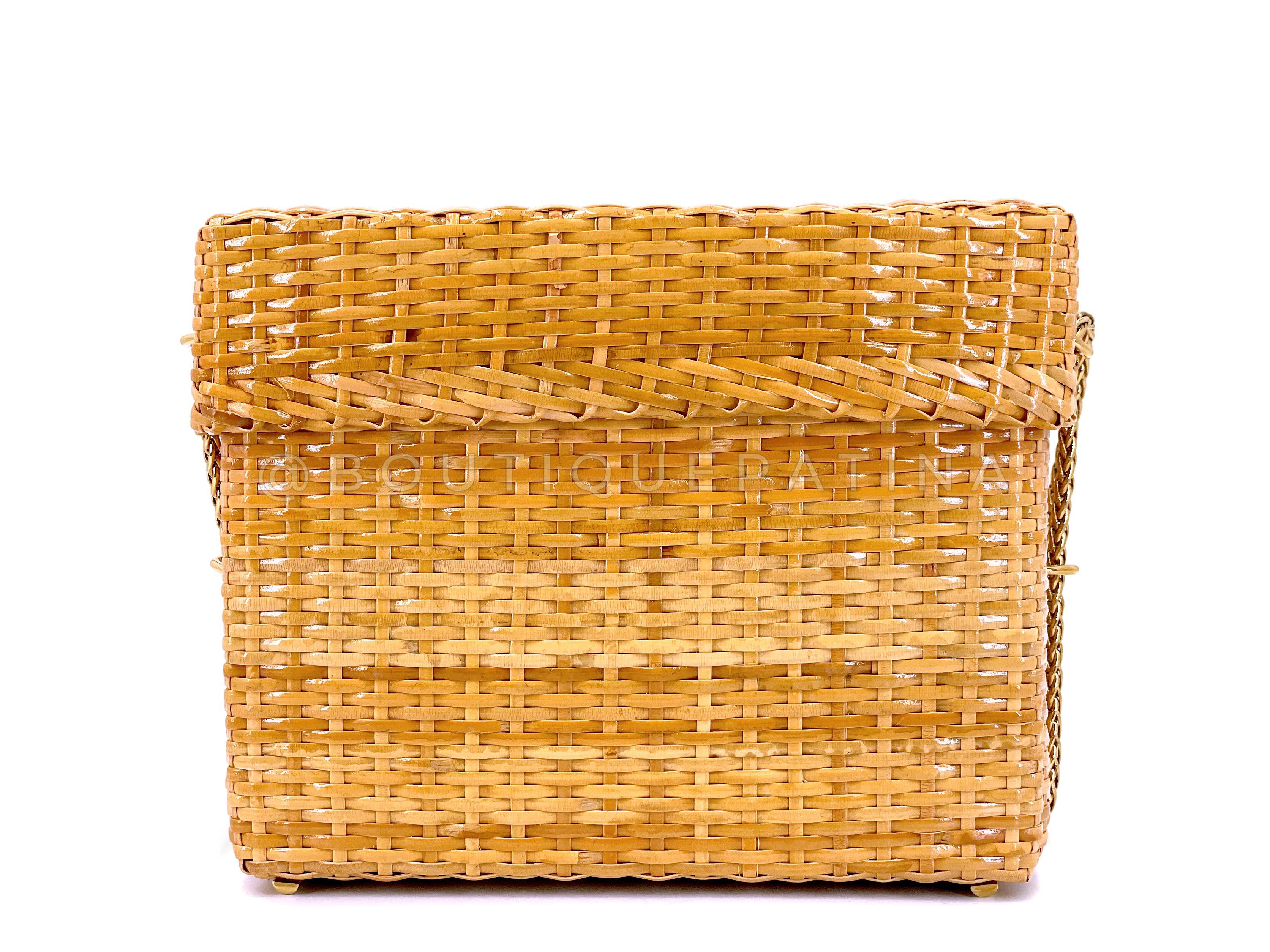 Chanel Vintage Wicker Mini Picnic Basket Rattan Bag w Chain 67399 In Excellent Condition For Sale In Costa Mesa, CA