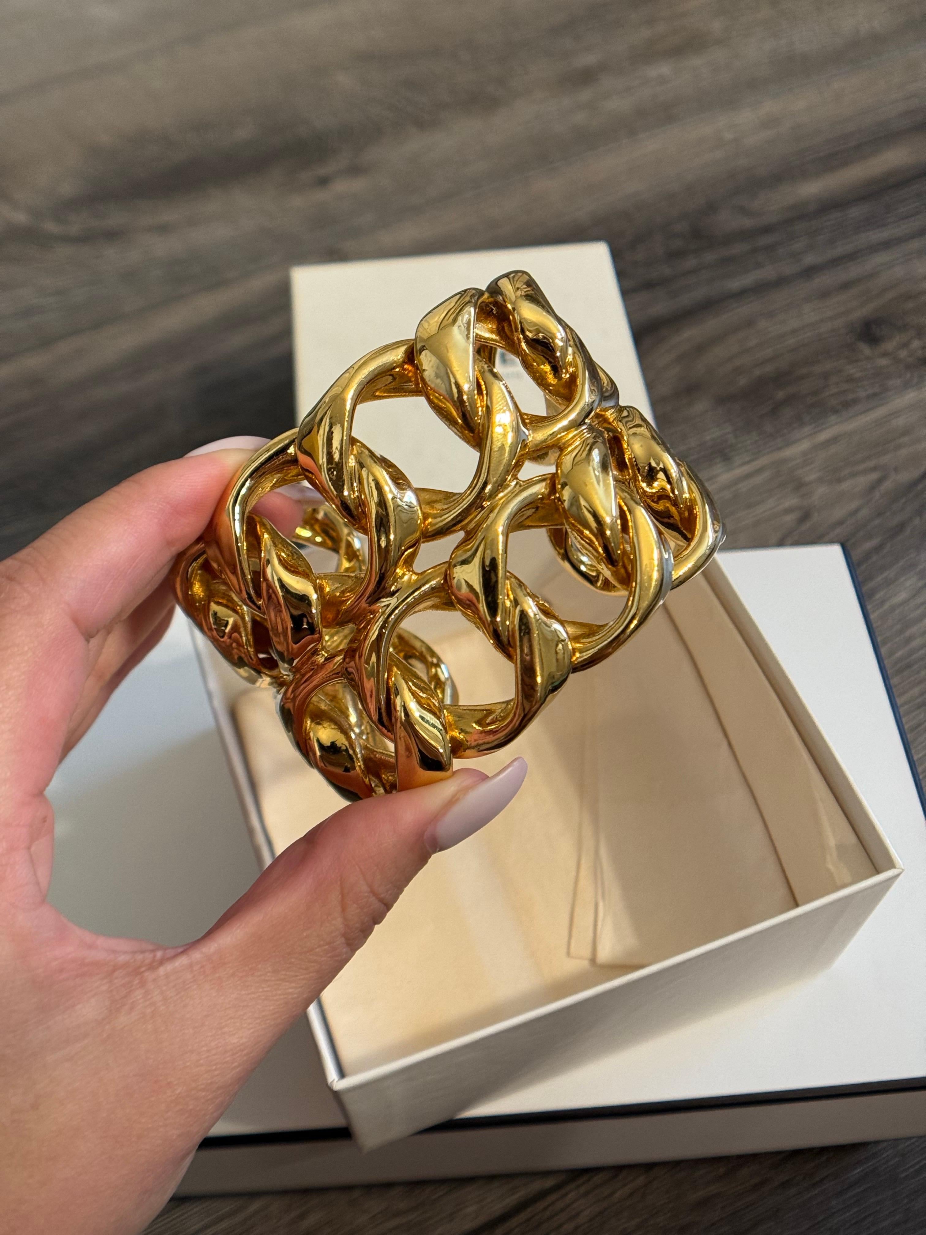 Bracciale Chanel vintage a maglie larghe in oro A Link in vendita 1