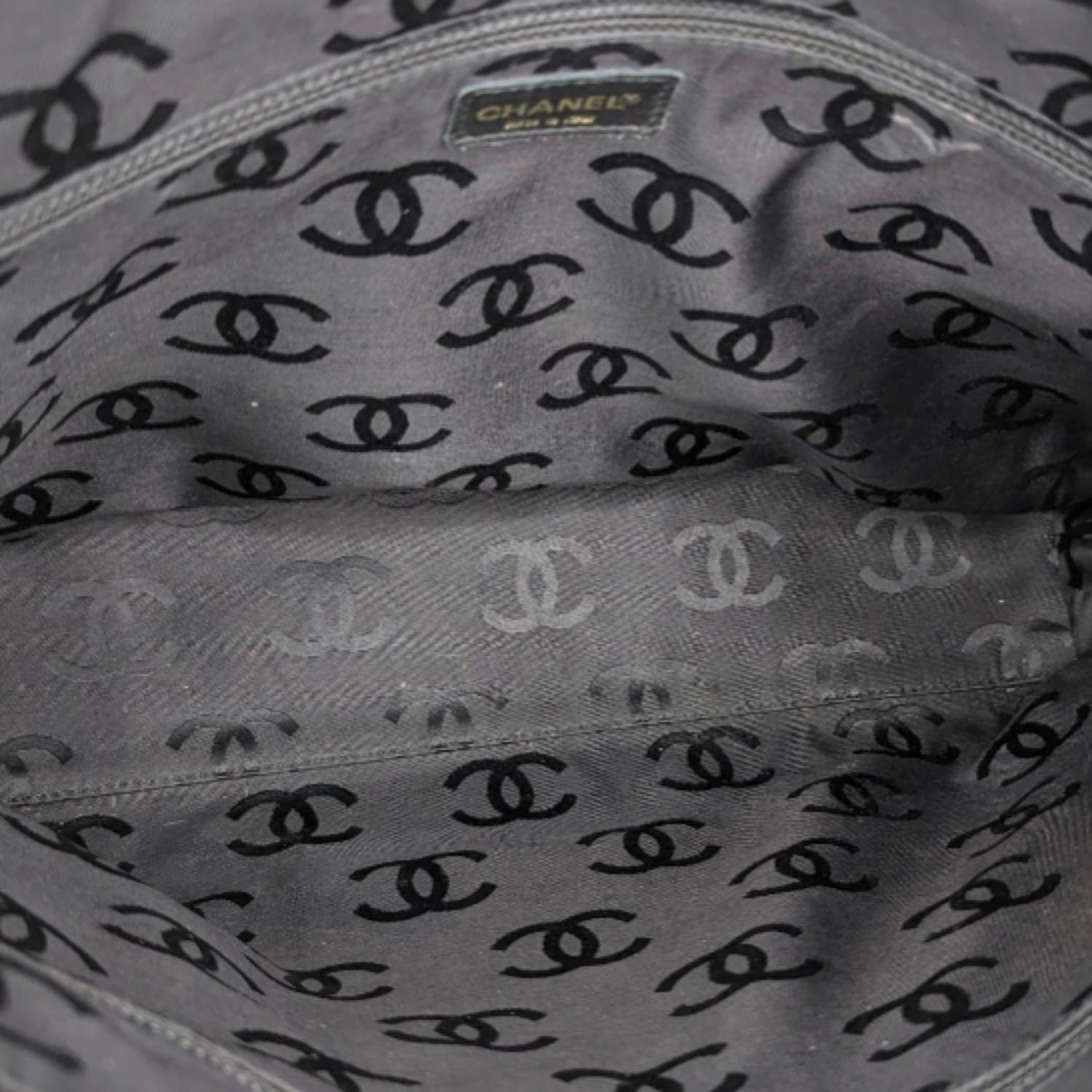 Chanel Vintage Wild Stitch Surpique Hobo Shoulder Bag 3