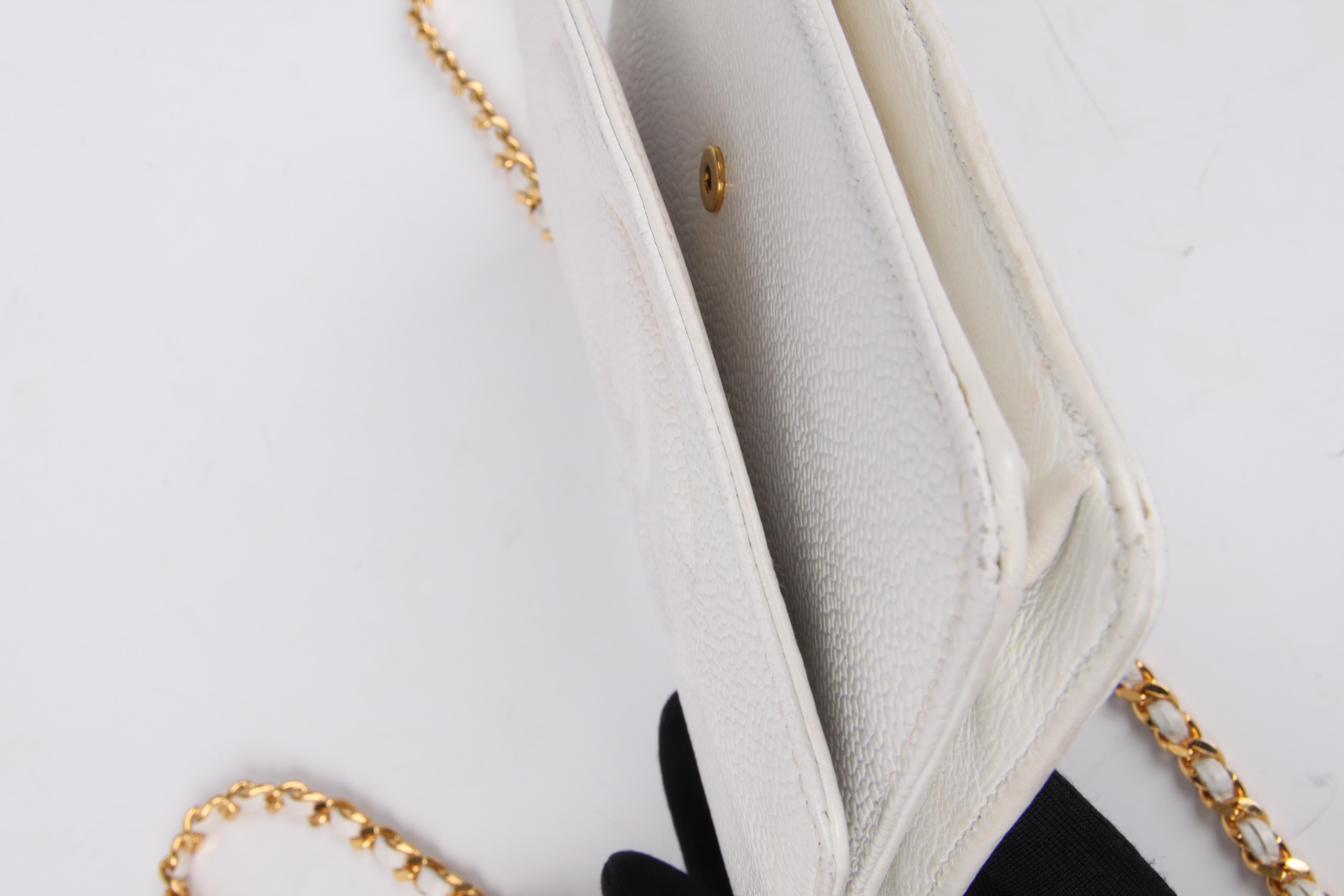 Chanel Vintage WOC Wallet on Chain - white/gold For Sale 3
