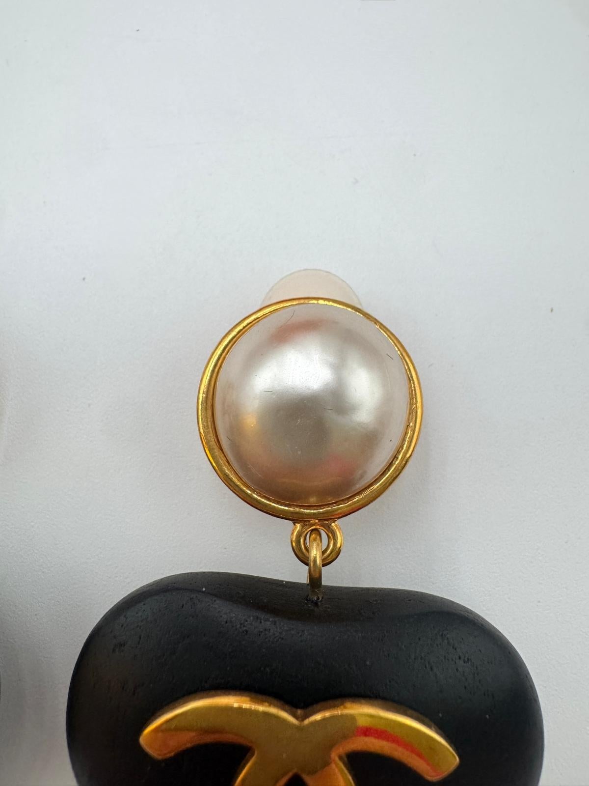 Chanel Vintage Wooden Heart Earrings For Sale 1