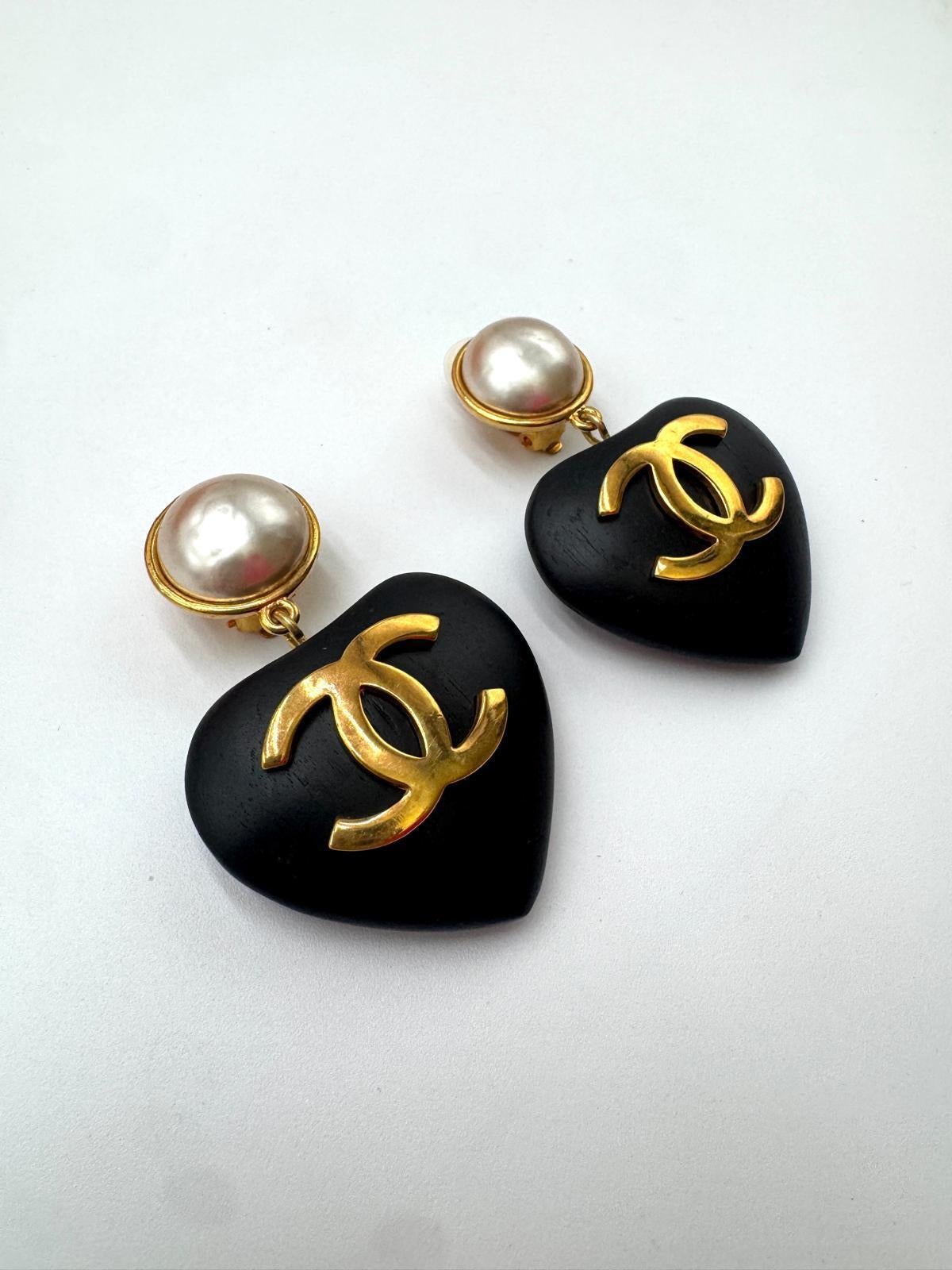 Chanel Vintage Wooden Heart Earrings For Sale 2