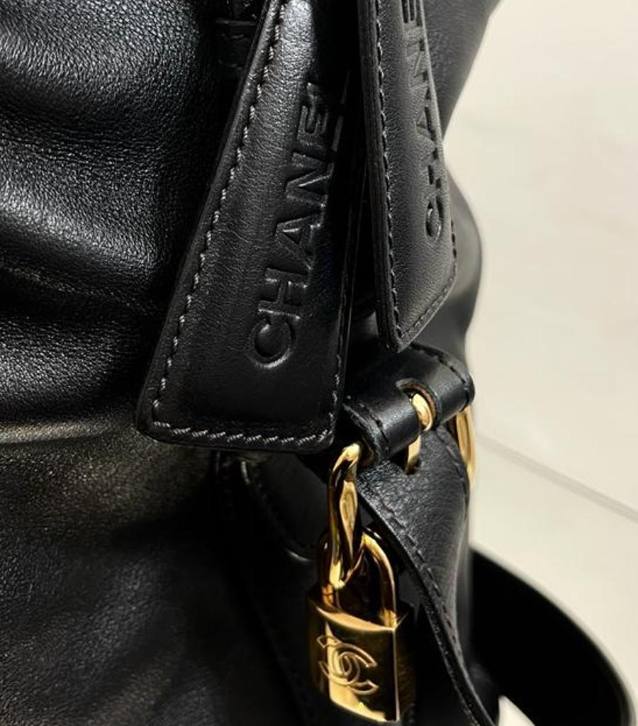 Chanel Vintage X/L Leather Travel Bag With Gold 'CC' Padlock 3