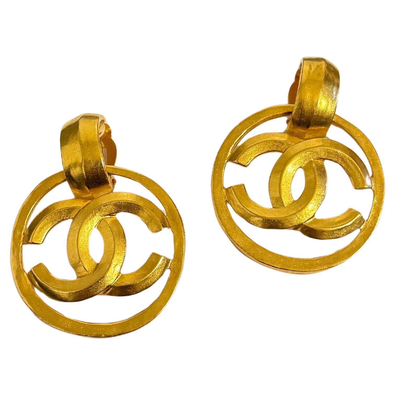 Chanel Vintage XL Oro CC Logo Colgante Pendientes de Clip