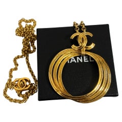 CHANEL Vintage XL Gold Circle CC Pendant Chain Necklace