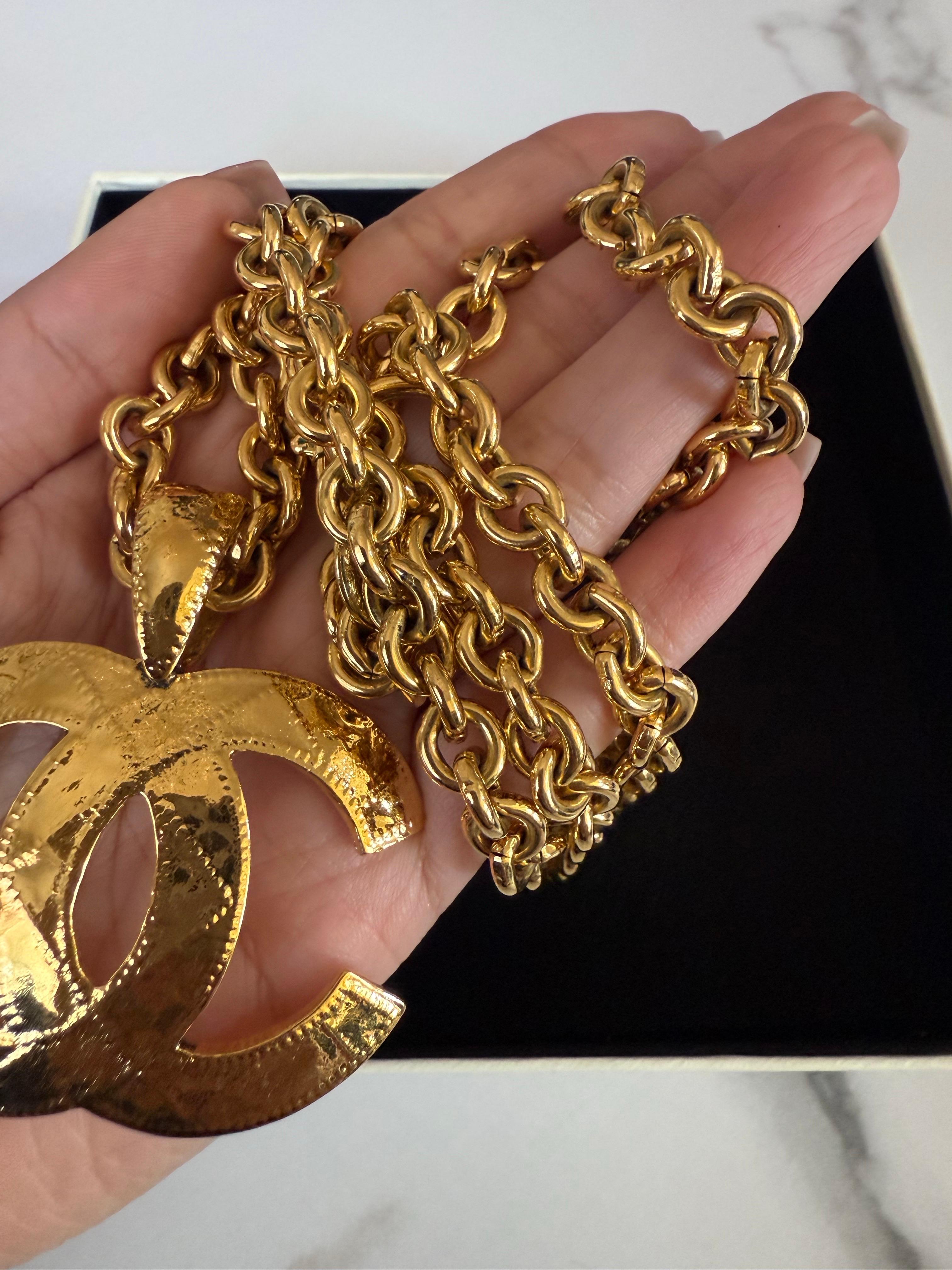 CHANEL Vintage XL Quilted Gold CC Statement Pendant Necklace For Sale 3