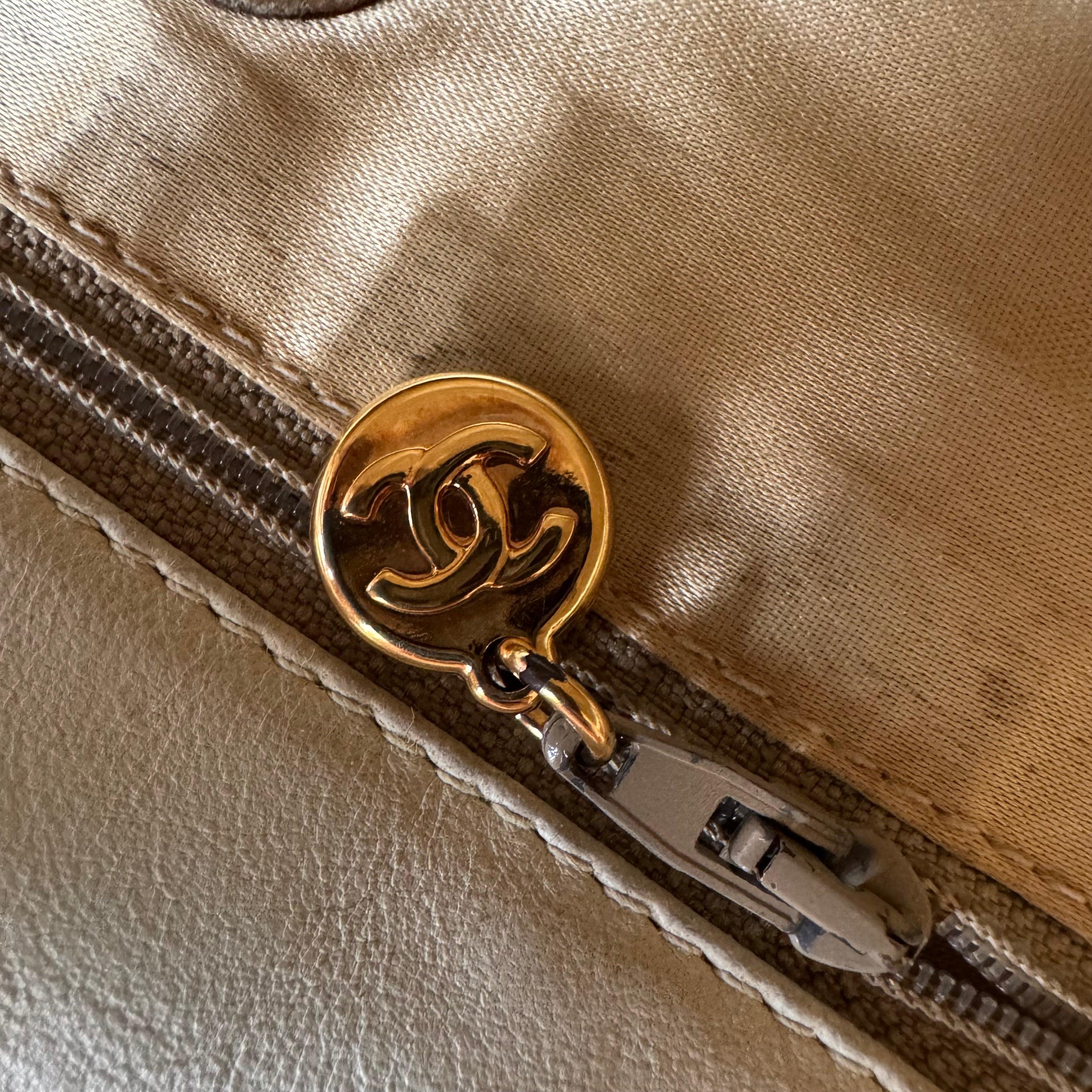 Chanel Vintage XXL Maxi Pink Striped Travel Flap Bag Canvas Gold Hardware 13