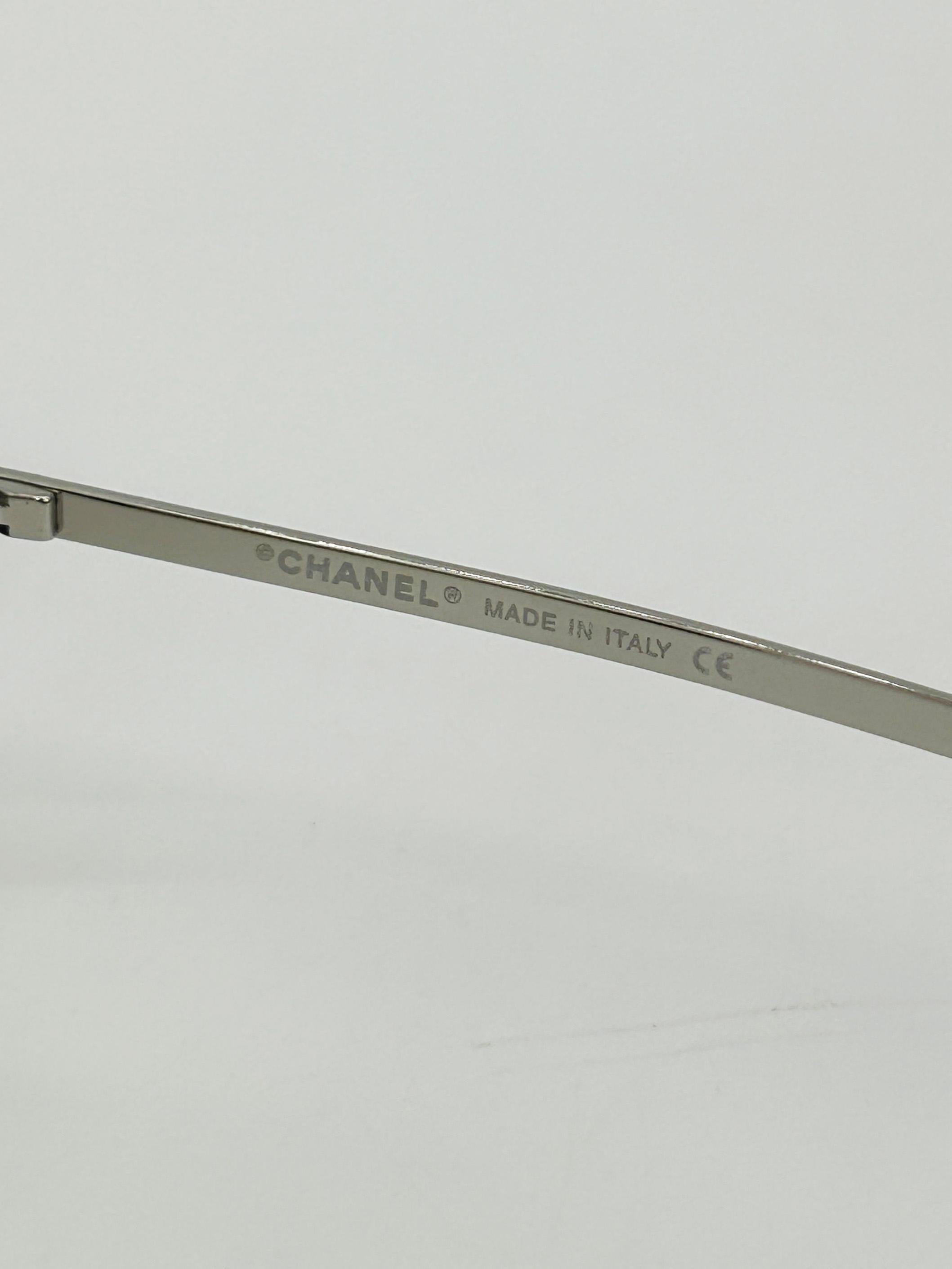 Chanel Vintage By Brown CC Logo Crystal Frame Shield Lunettes de soleil c2000s en vente 5