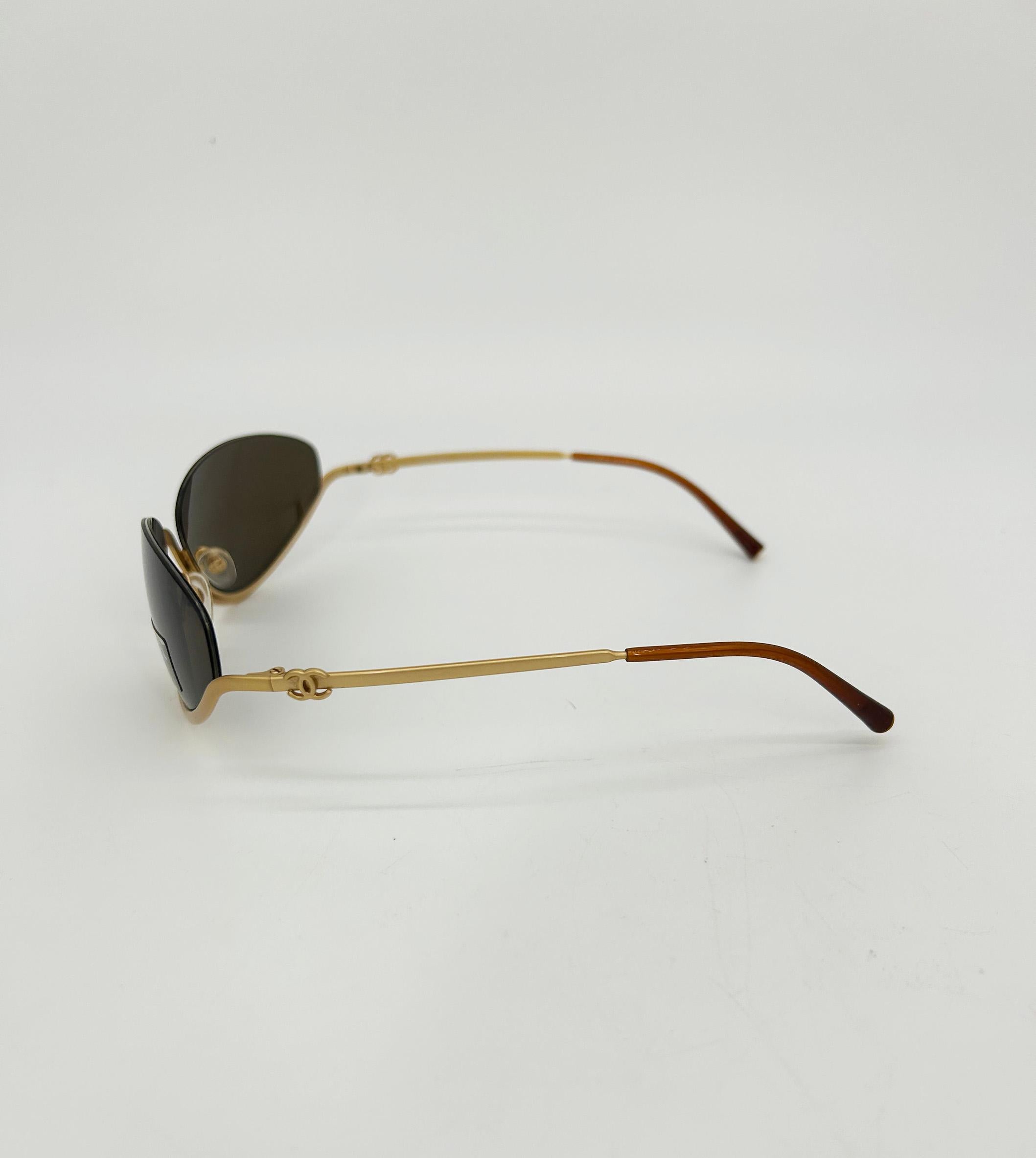 Chanel Vintage Y2K Half Frame Matte Gold Brown Lens Sonnenbrillen c2000s im Angebot 1