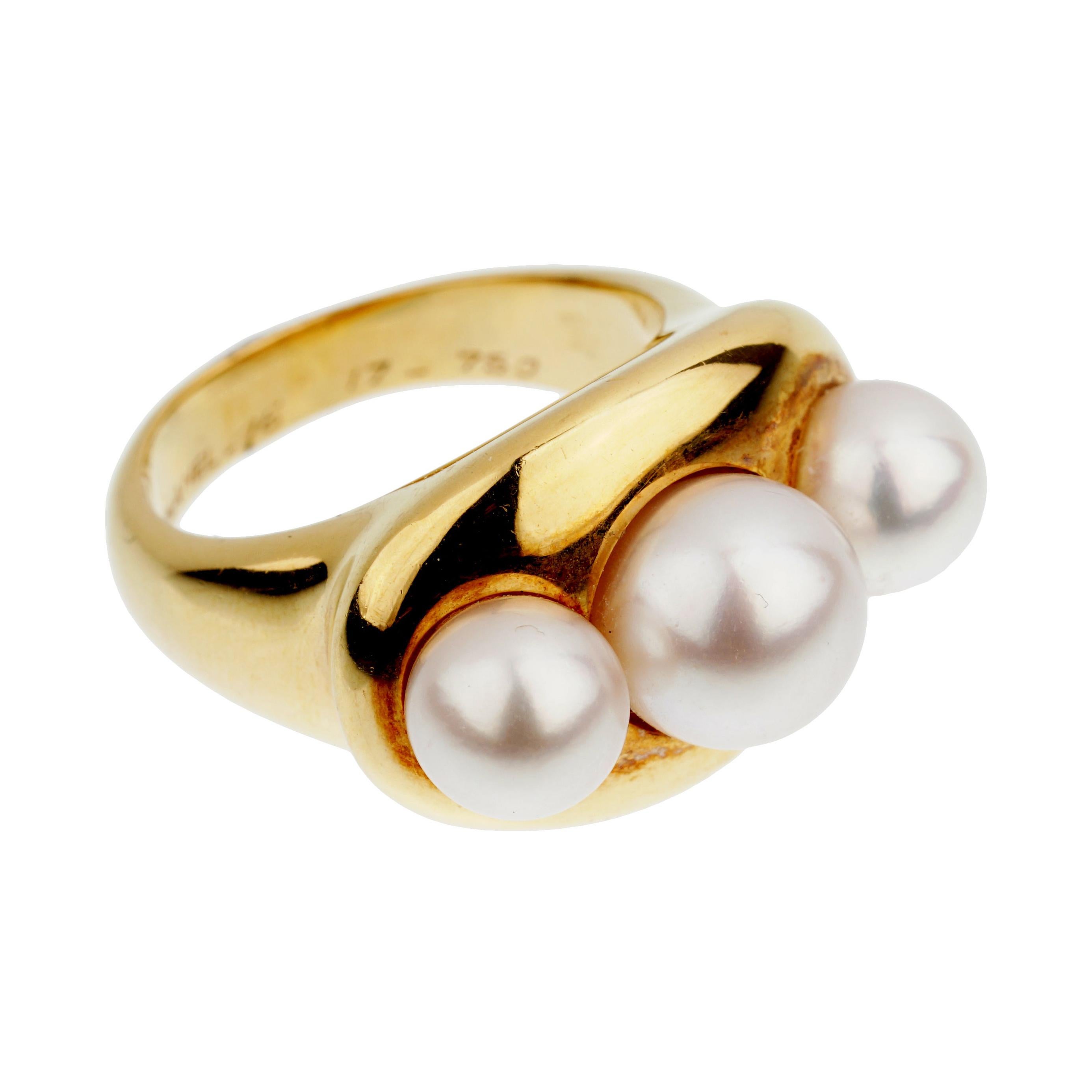 Chanel Vintage Yellow Gold Pearl Cocktail Ring For Sale