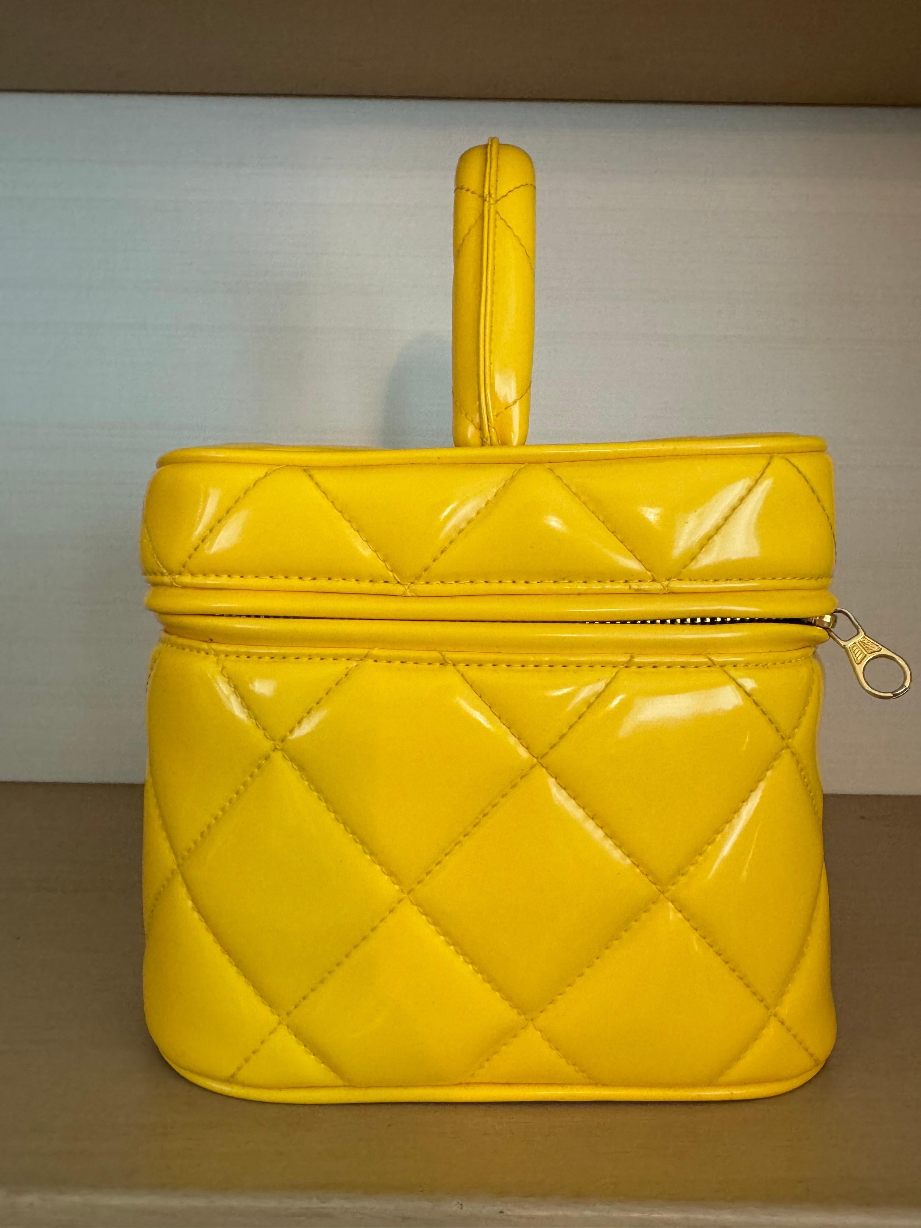 Chanel Vintage Yellow Heart Mirror Vanity Bag 2