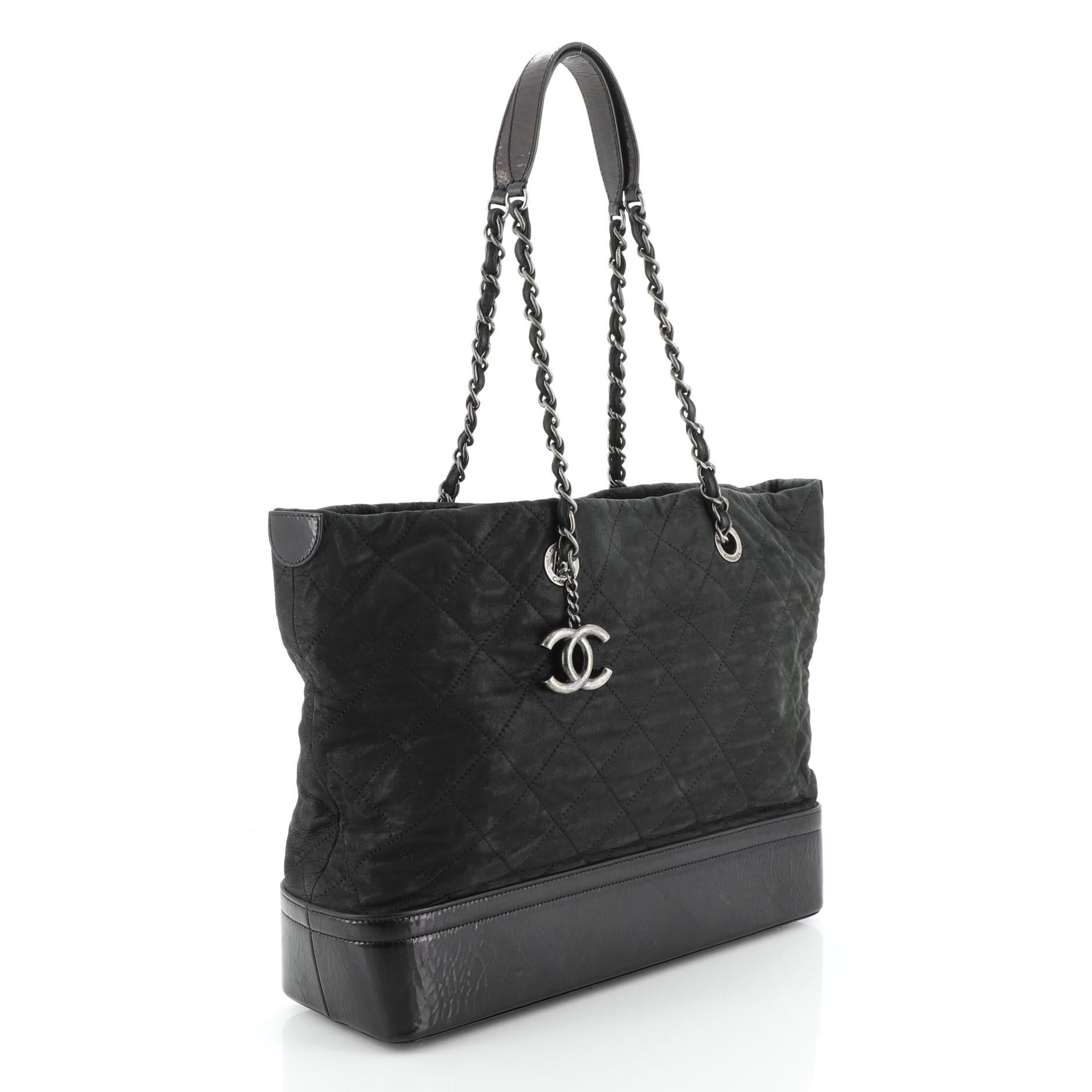 Black Chanel VIP Tote Quilted Iridescent Calfskin Large