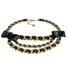 Chanel Virginie Viard Métiers d’Art Prefall 2020 chain bow belt leather