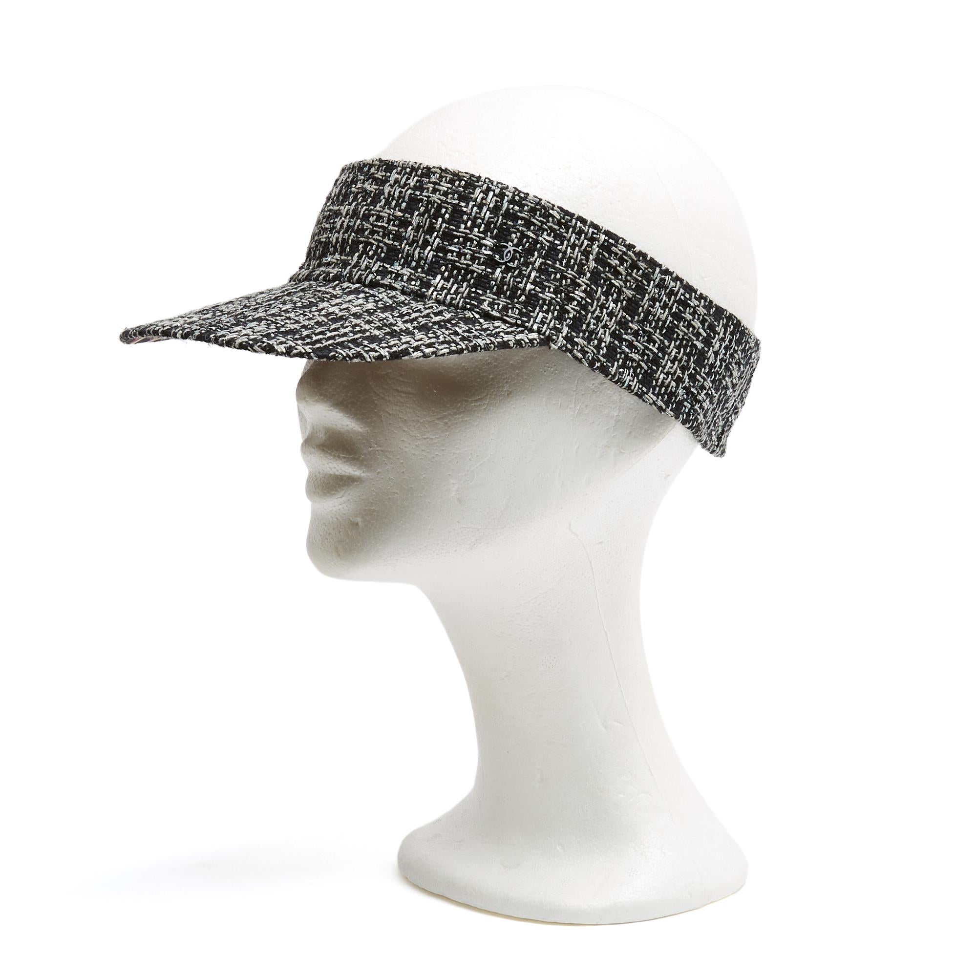 Chanel Visière TU Black Tweed Reversible Visor Eyeshade OS In Excellent Condition For Sale In PARIS, FR