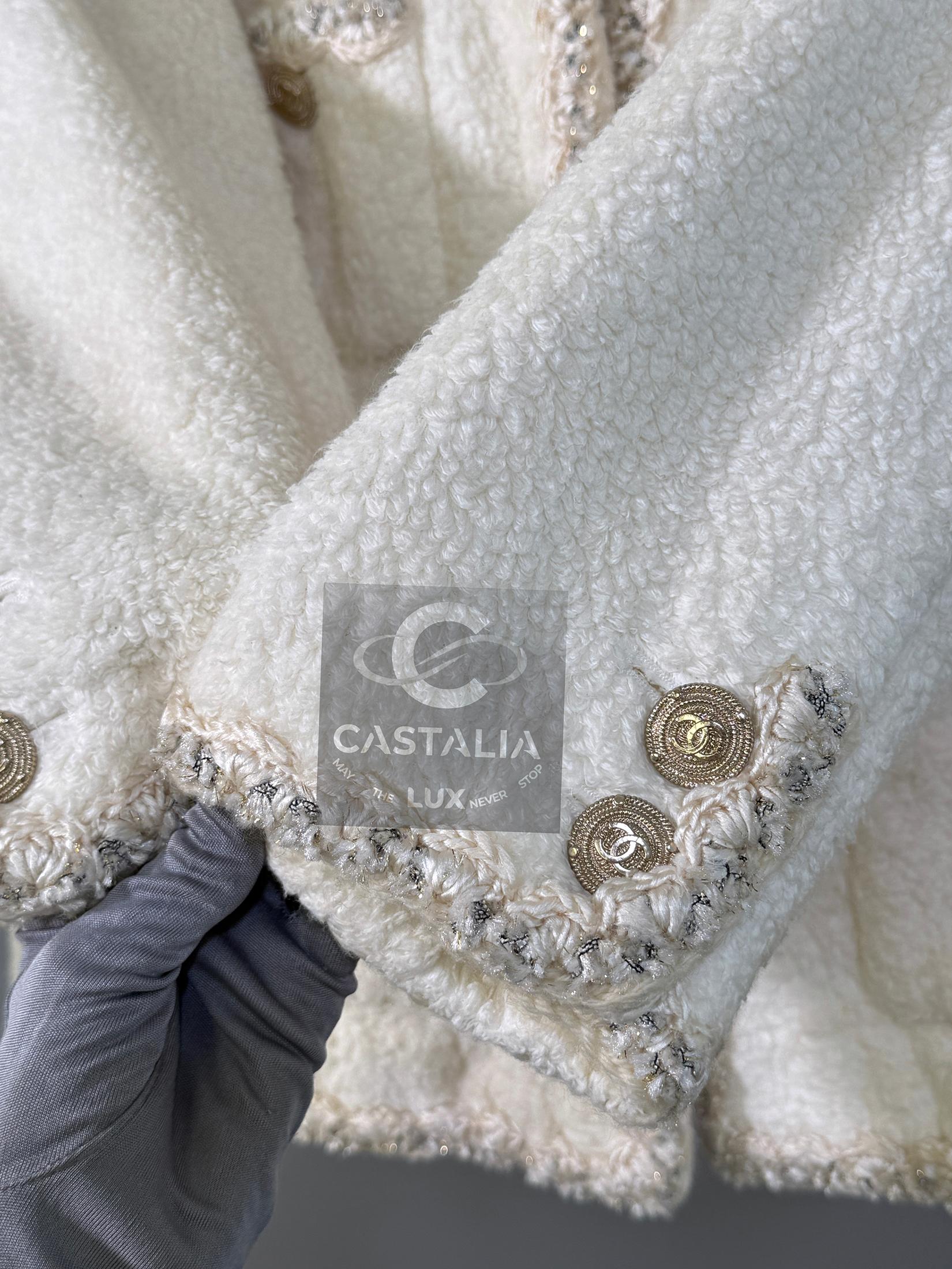 Chanel Vogue Cover Fluffy Ecru Jacket 38 FR 2