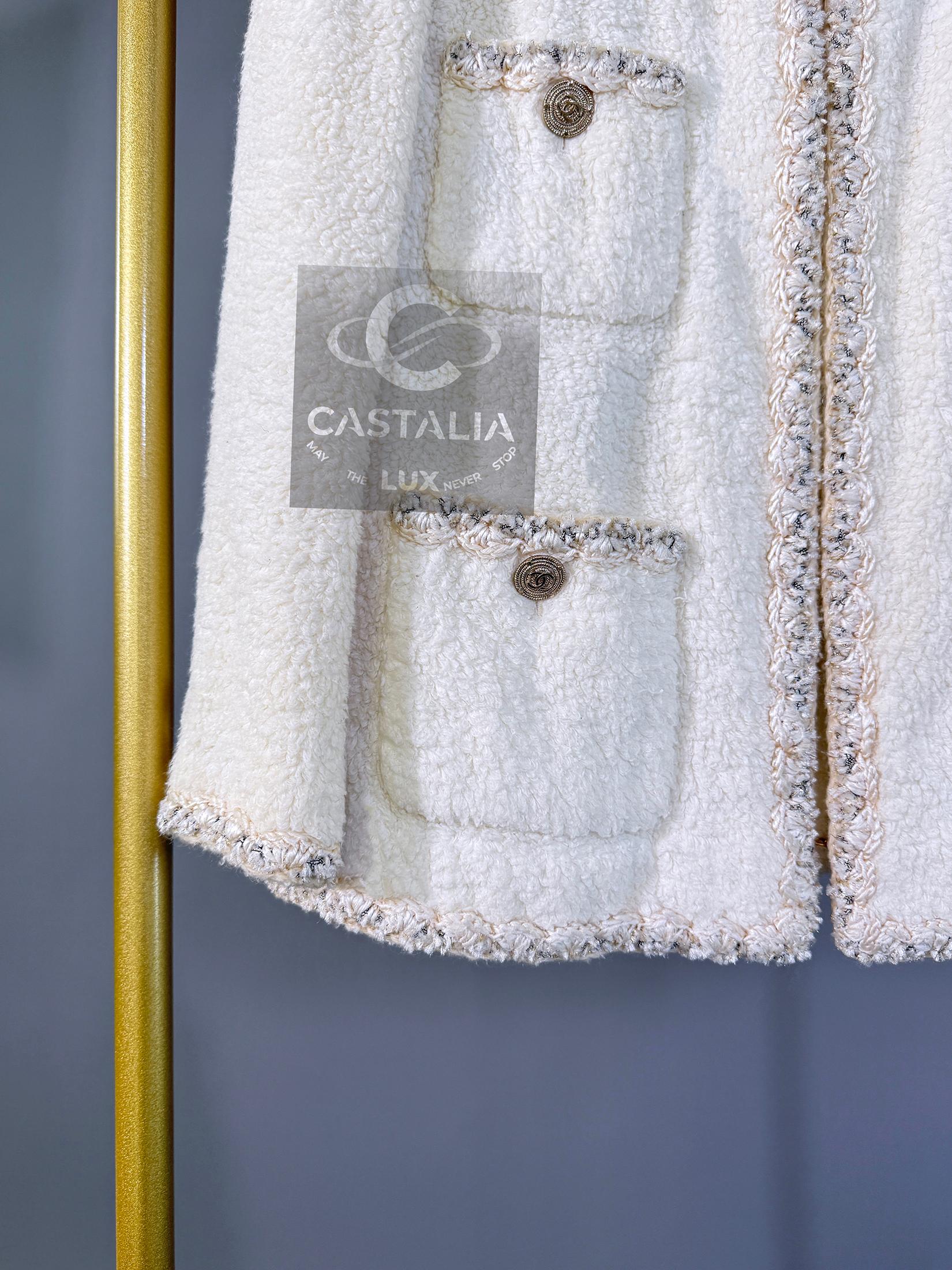 Chanel Vogue Cover Fluffy Ecru Jacket 38 FR 4