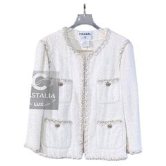 CHANEL Vogue Cover Fluffy White Jacket 38 FR