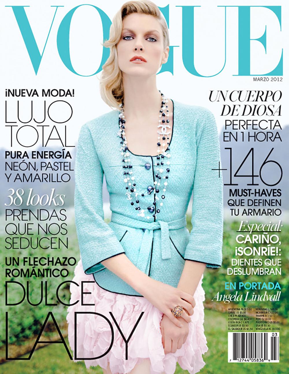 Chanel Vogue Cover Turquoise Tweed Jacket with Belt For Sale 2
