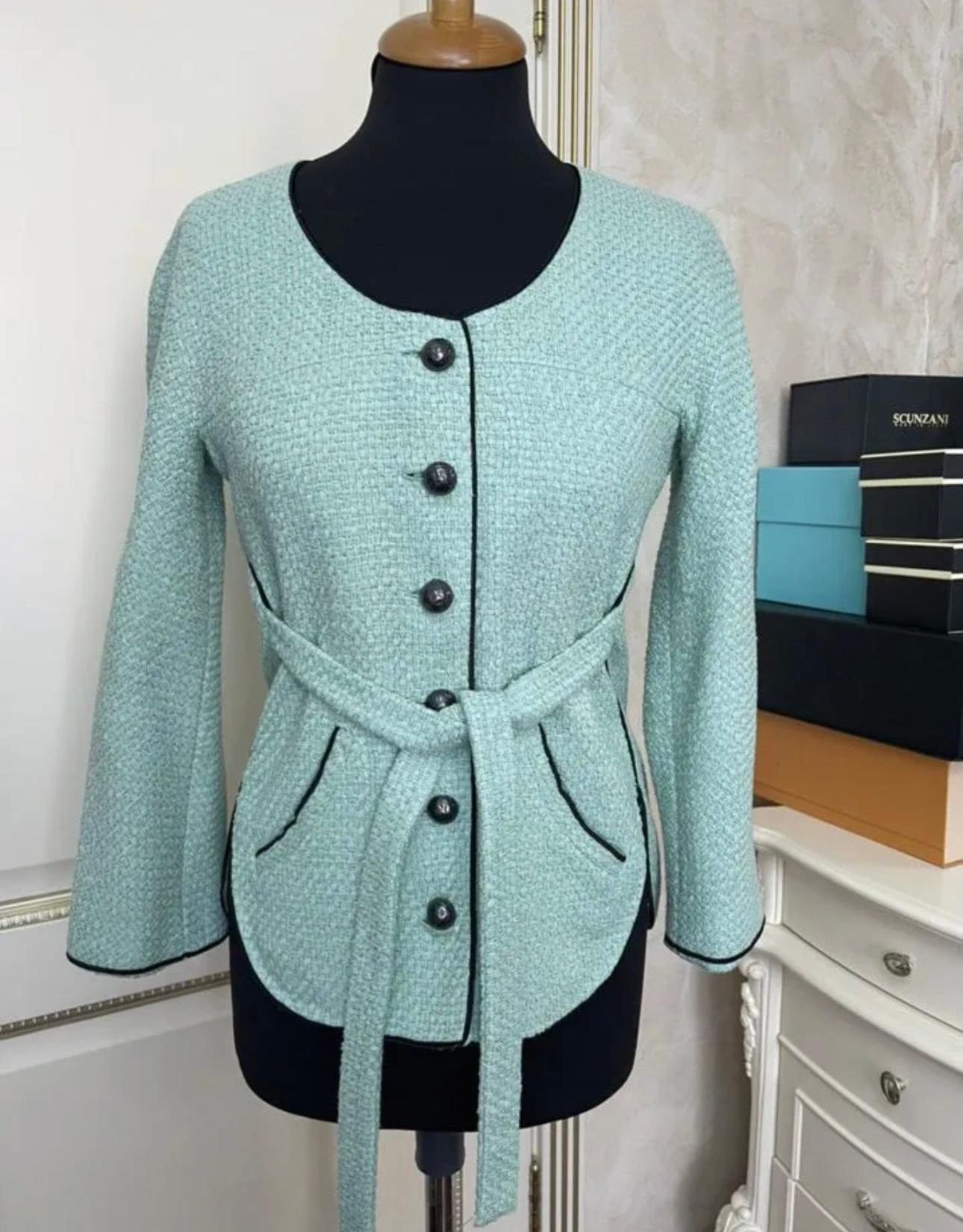 Chanel Vogue Cover Turquoise Tweed Jacket with Belt For Sale 5