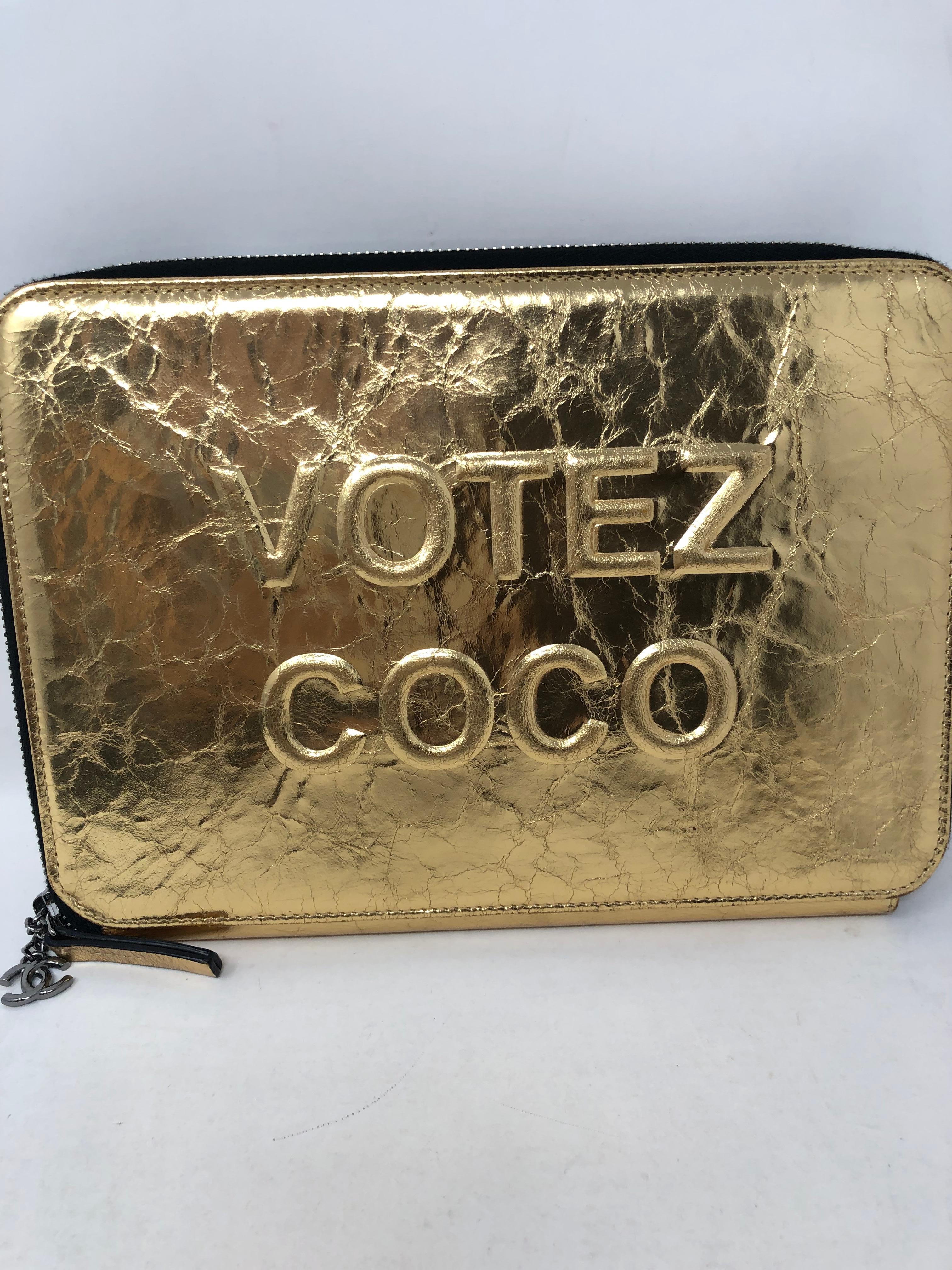 Women's or Men's Chanel Votez Coco Gold Clutch 
