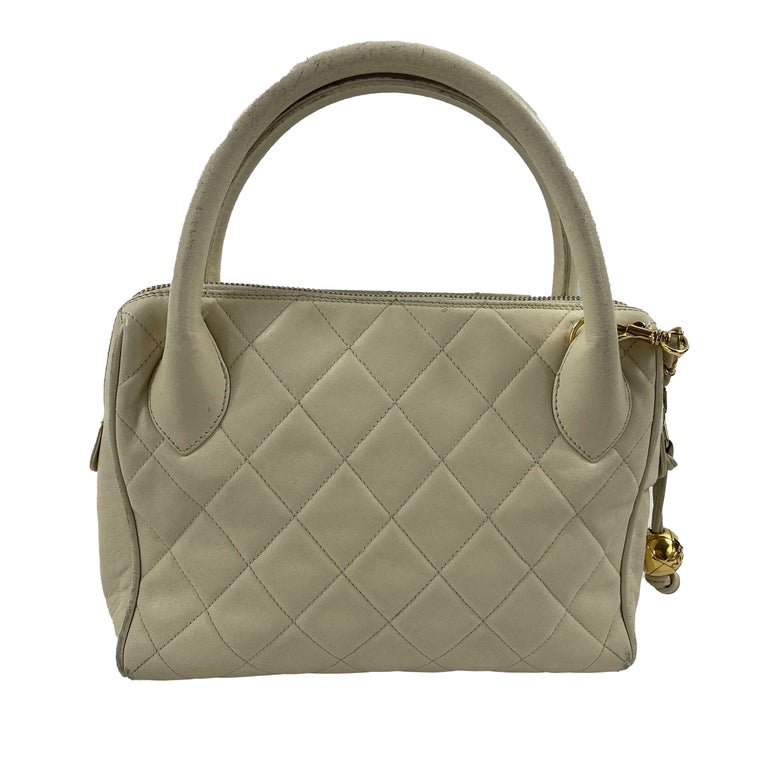 CHANEL VTG 90s Quilted Cream Small Crossbody Shoulder CC Logo Top
