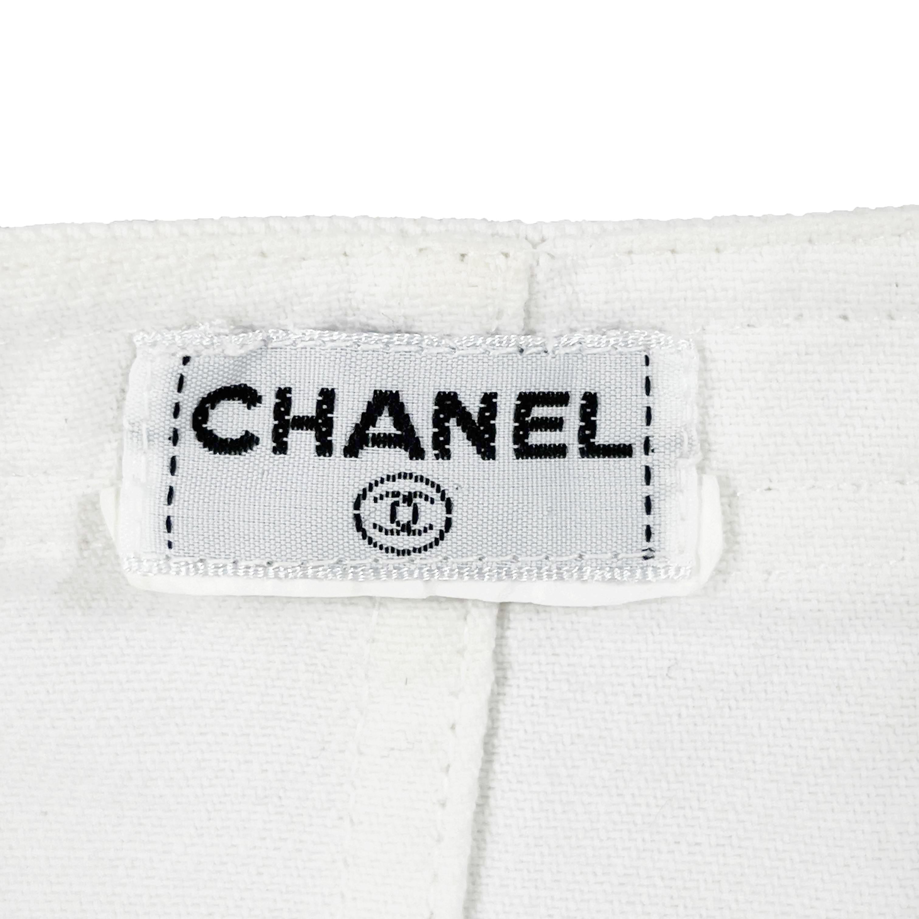 Women's CHANEL- VTG 96P Denim Vest Gilet White / CC Silver Buttons FR 36 / US XS-S