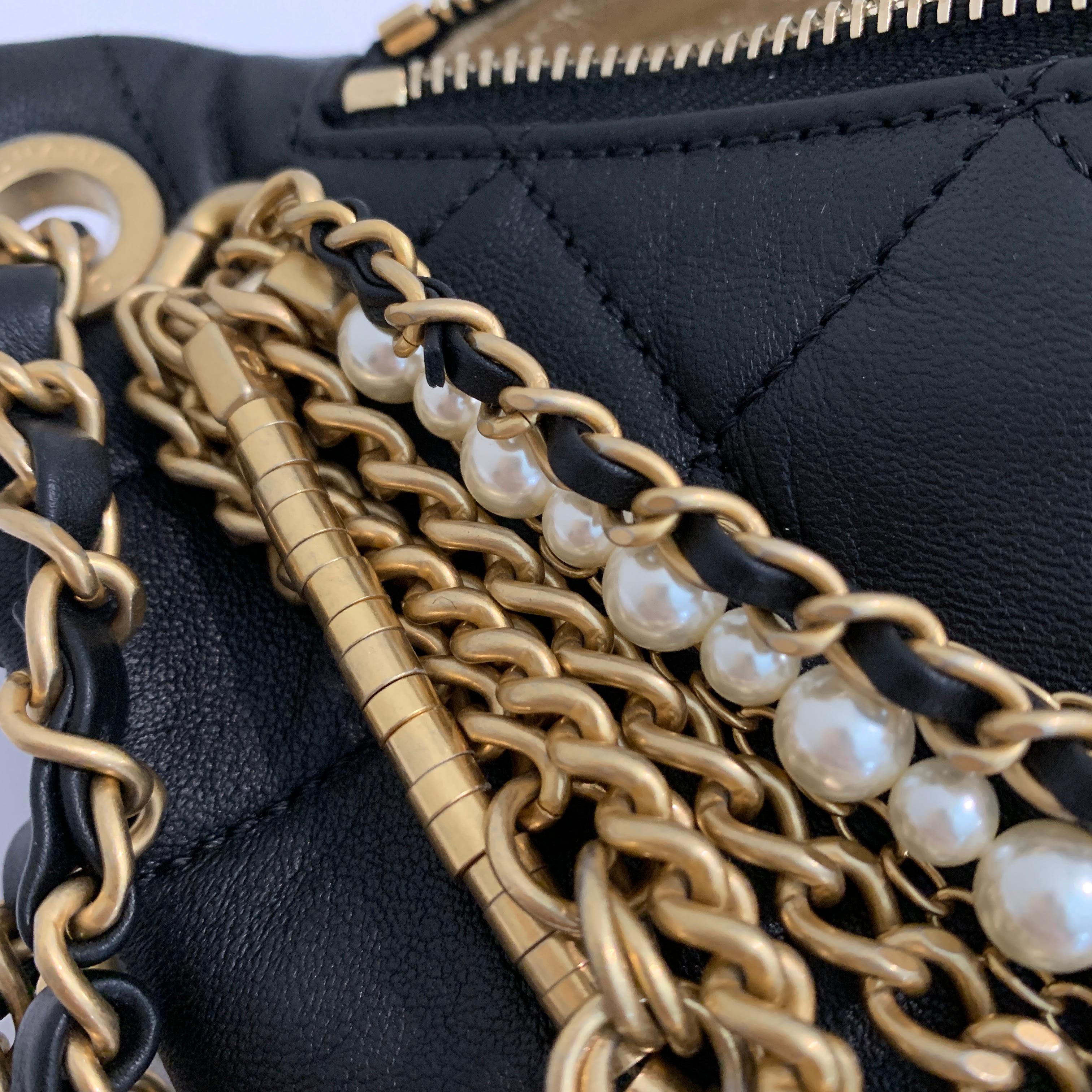 Chanel Waist Bum Bag Lambskin, Gold-Tone Pearls Chains In New Condition In West Chester, PA