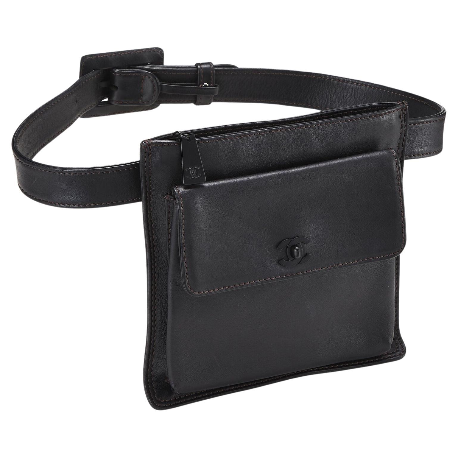 Chanel Waist Bum Belt So Black Fanny Pack In Good Condition For Sale In Miami, FL